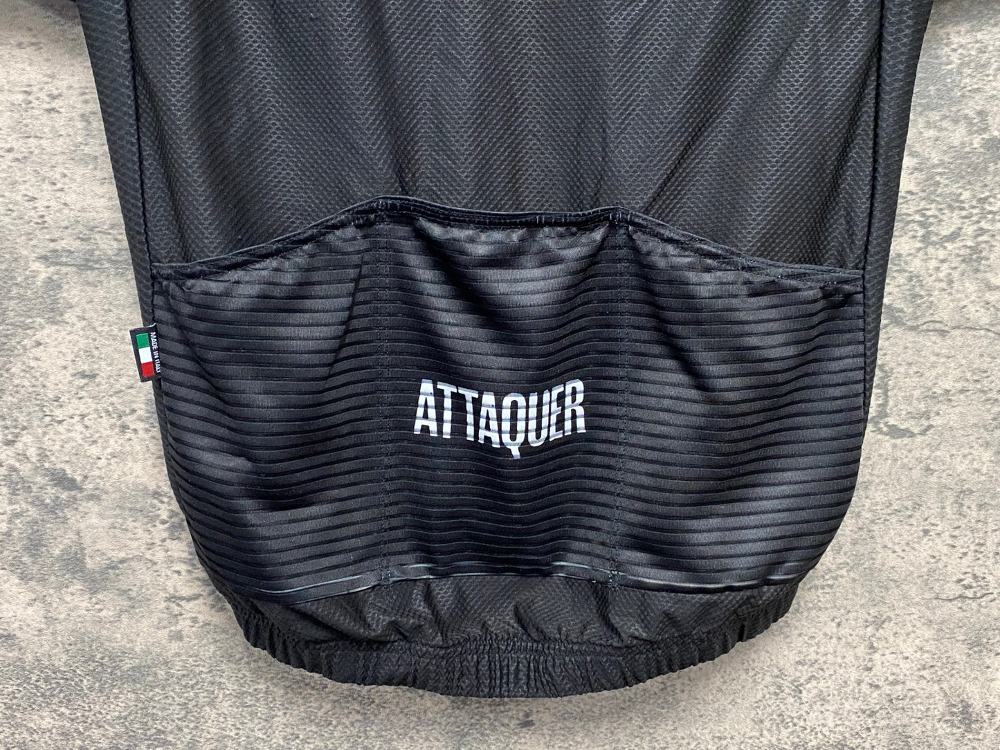 IY690 アタッカー ATTAQUER 半袖 サイクルジャージ 黒 M