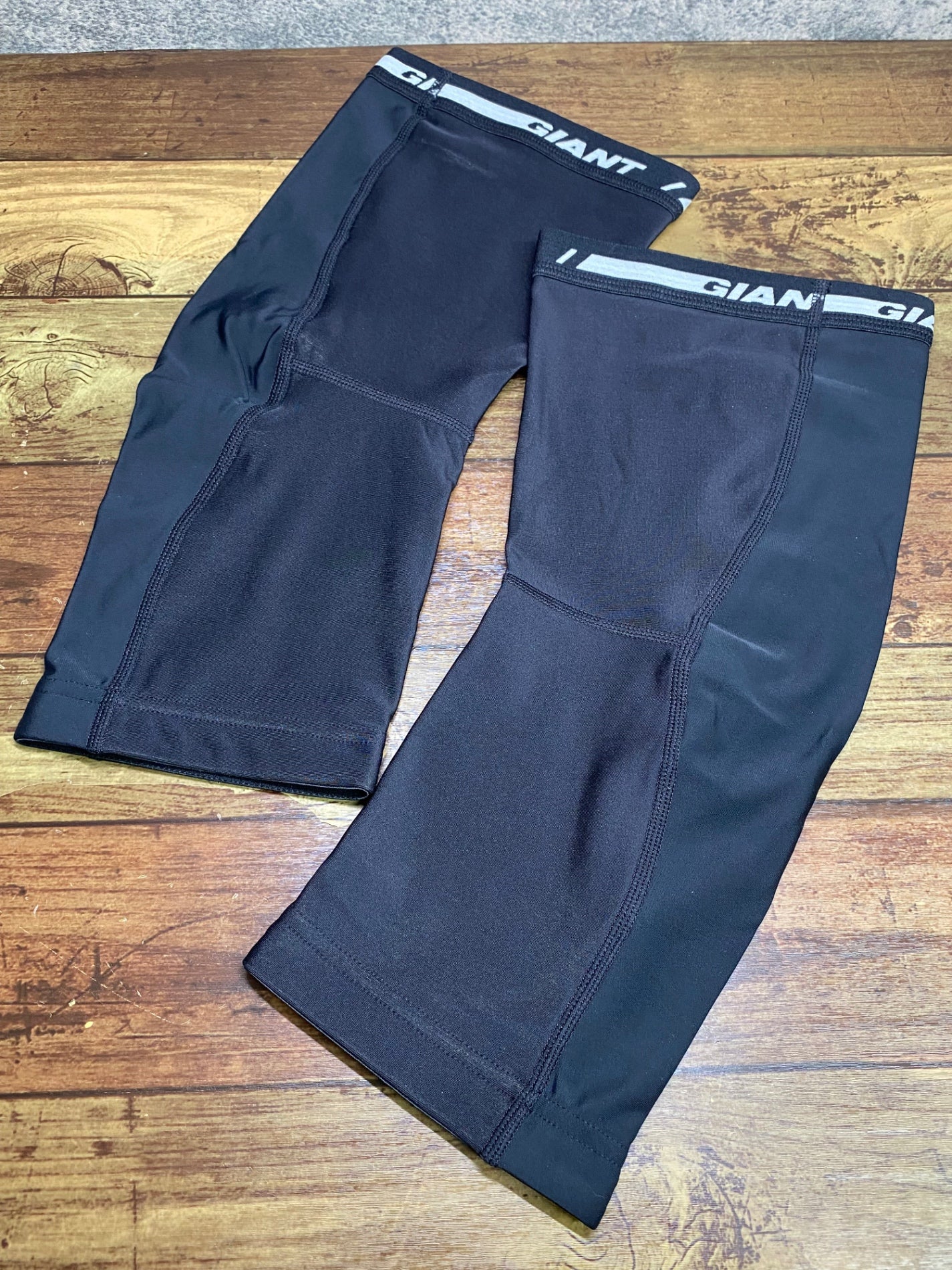 IV875 ジャイアント GIANT 3D KNEE WARMER ニーウォーマー 黒 M