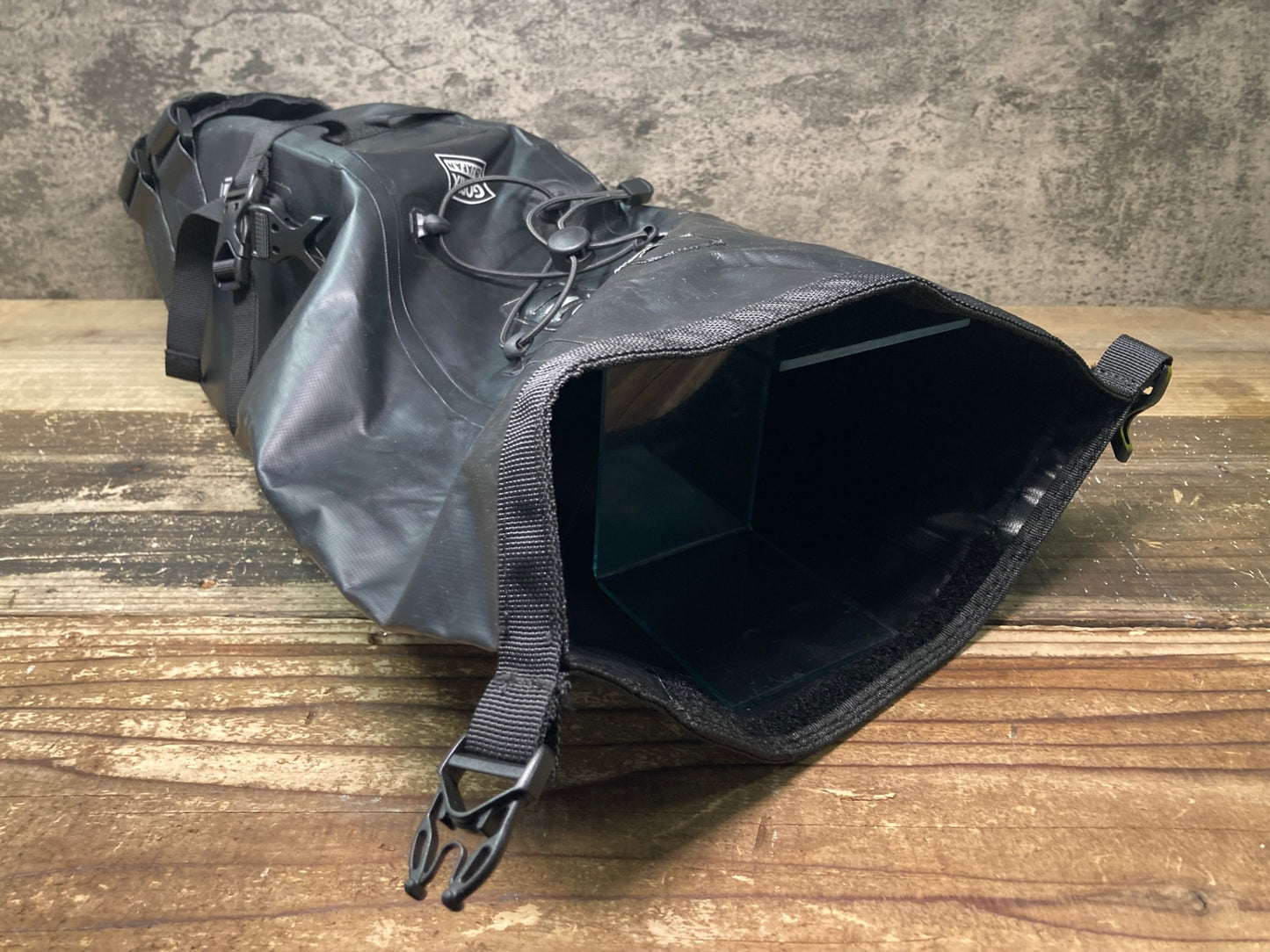 IV399 ゴリックス GORIX サドルバッグ 防水 10-13L