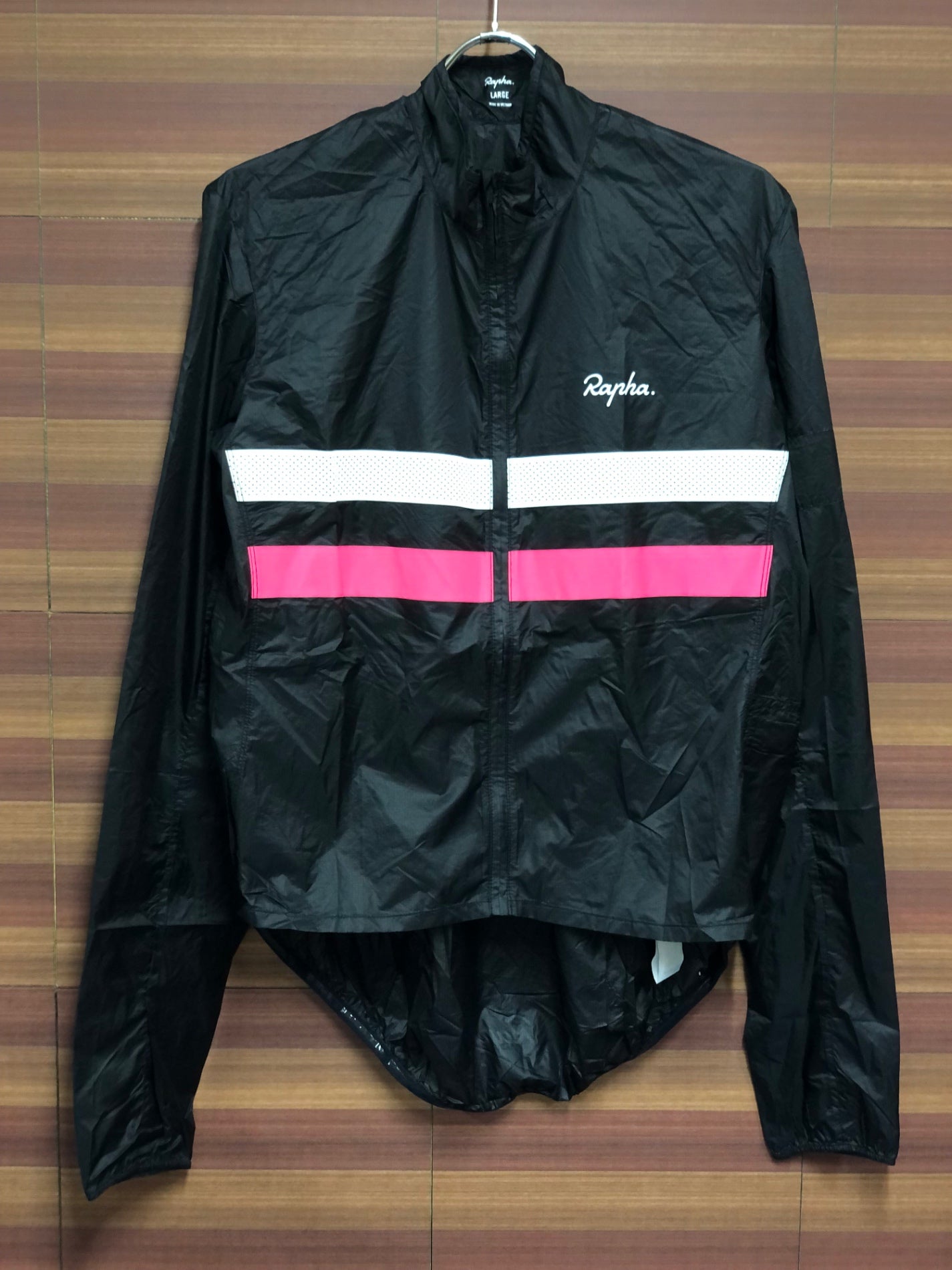 Rapha ラファ フライウェイト ウインド ジャケット(Sサイズ)｜売買されたオークション情報、yahooの商品情報をアーカイブ公開 -  オークファン ジャケット