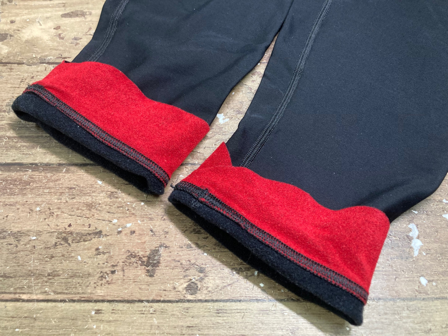 IN305 カステリ CASTELLI 裏起毛 ニーウォーマー 黒 L