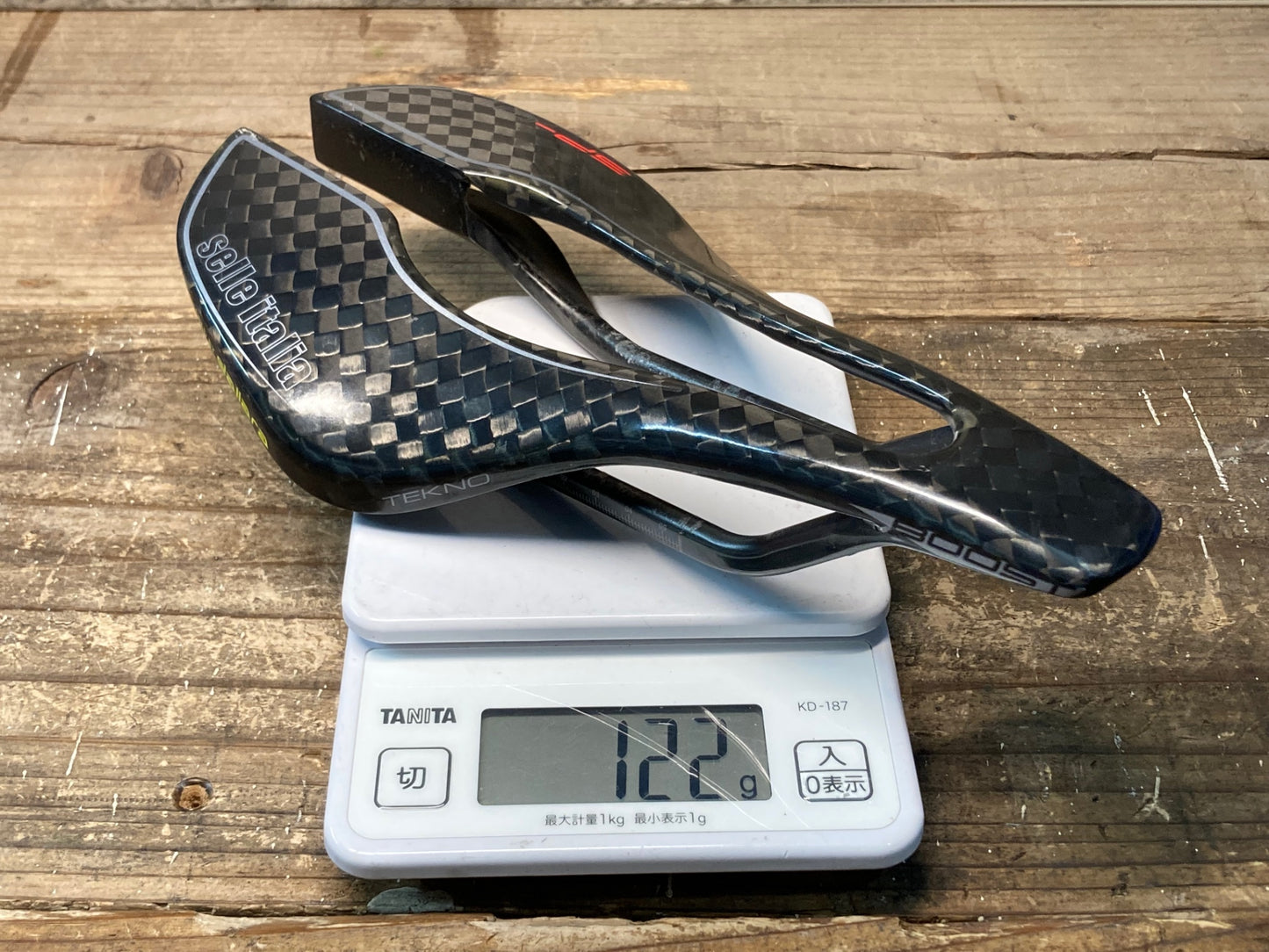 IT835 セライタリア selle italia SP-01 Boost Tekno Superflow サドル 黒 フルカーボン ENGINEED BY dallara