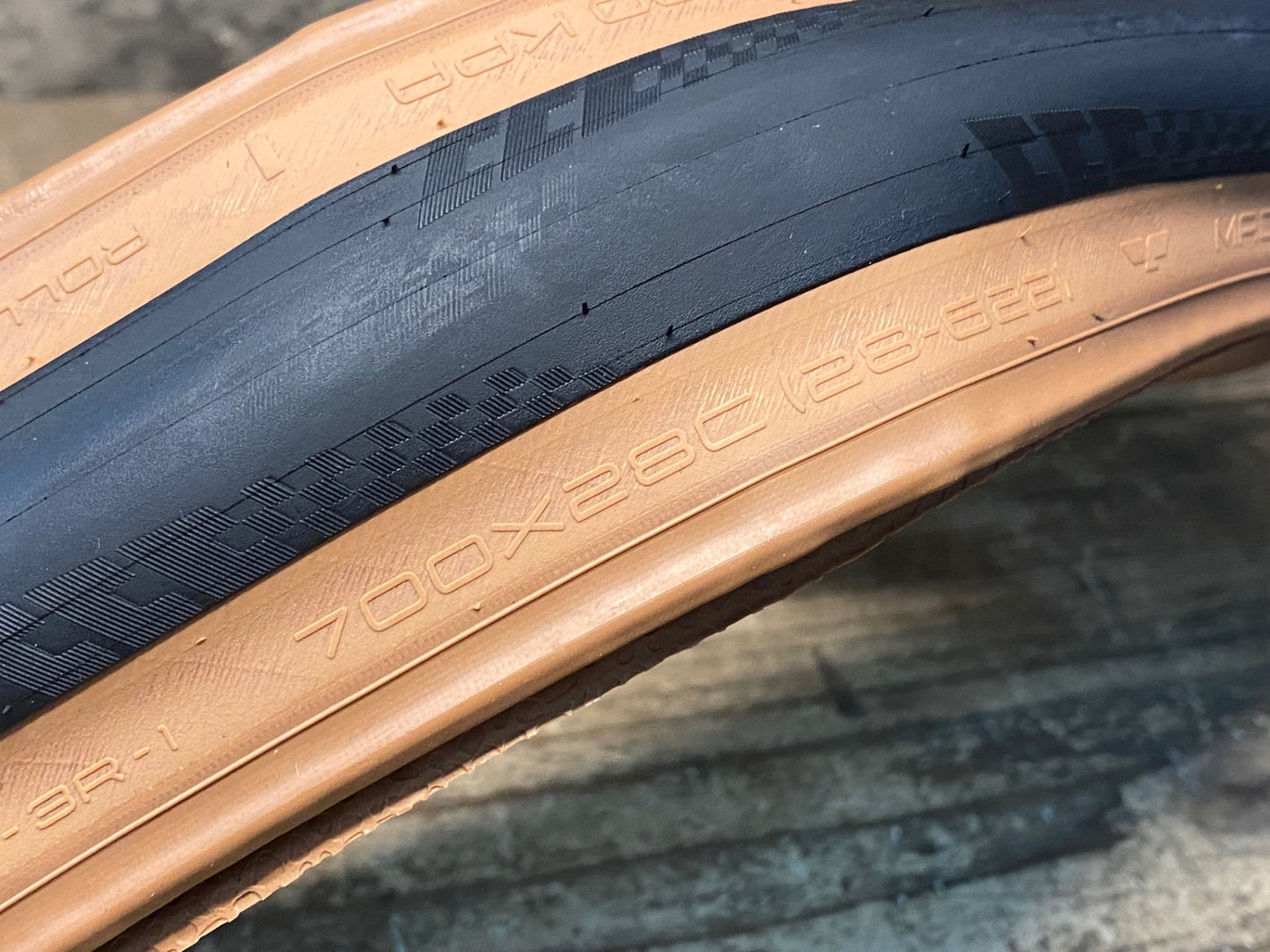 IR401 アメリカンクラシック AMERICAN CLASSIC TIMEKEEPER ULTRALIGHT ROAD TIRE クリンチャータイヤ 700x28c 茶