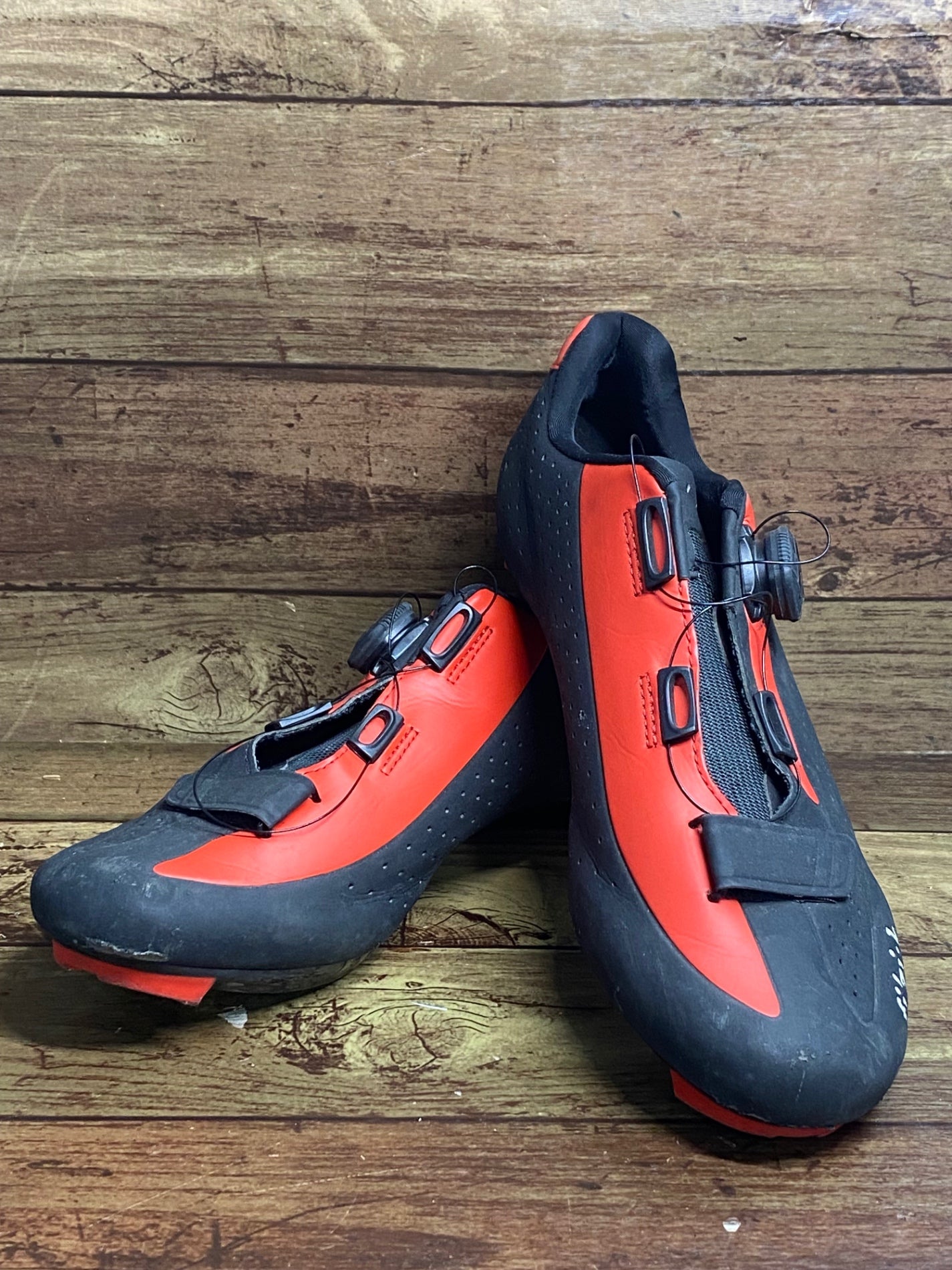 HX313 フィジーク fizik R5 Road Shoes ビンディングシューズ SPD-SL 黒 赤 EU41.5 ※ソール傷、汚れ