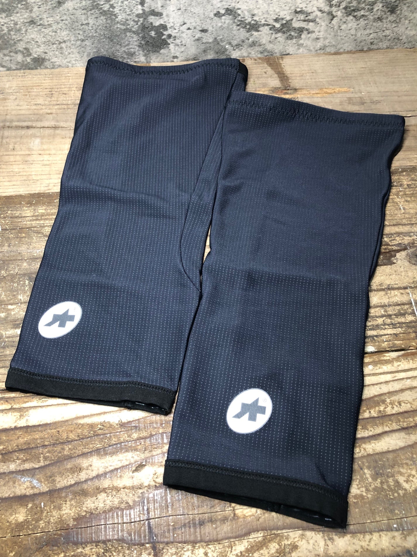IW211 アソス assos ニーウォーマー 黒 裏起毛 I