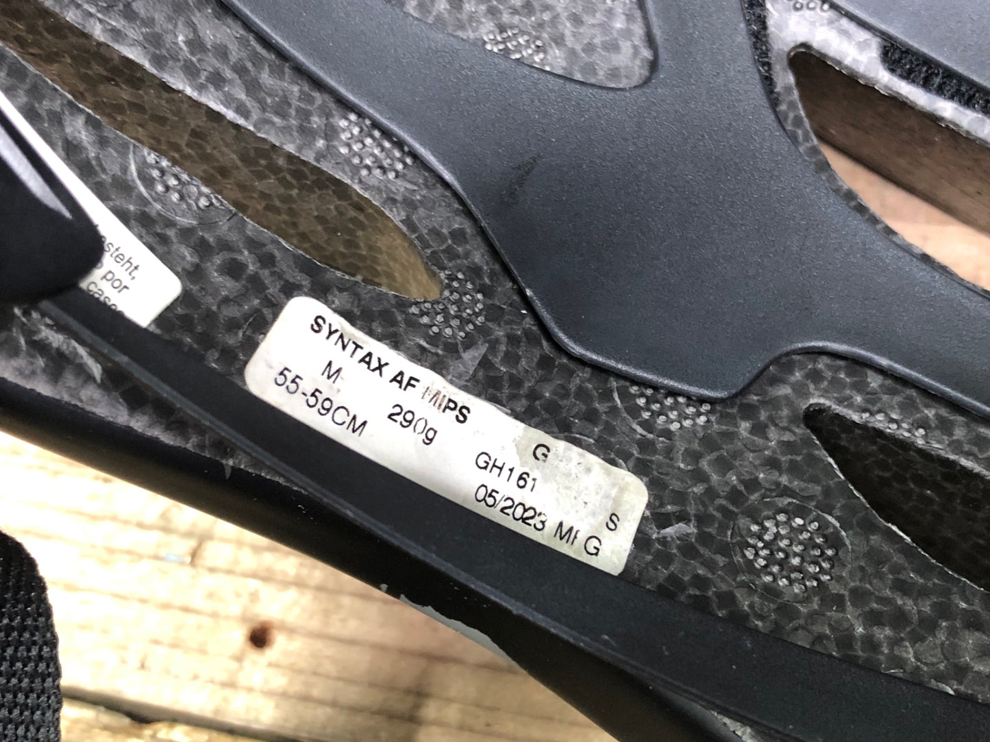 IU491 ジロ GIRO シンタックス SYNTAX MIPS AF 黒 M 55-59cm 2023/5製造