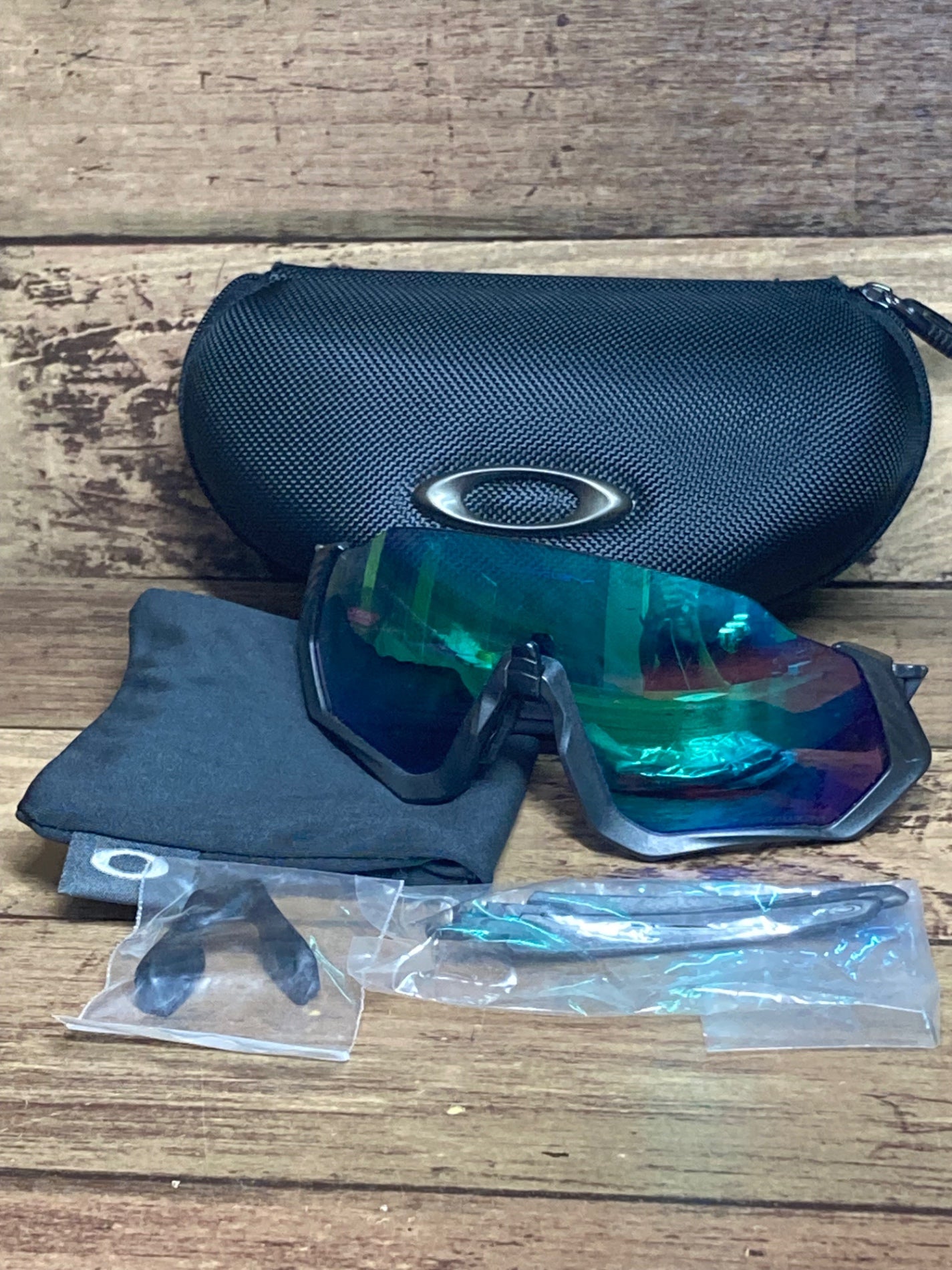 IA456 オークリー OAKLEY フライトジャケット FLIGHTJACKET サングラス アイウェア 黒 PRIZM ※レンズ傷大