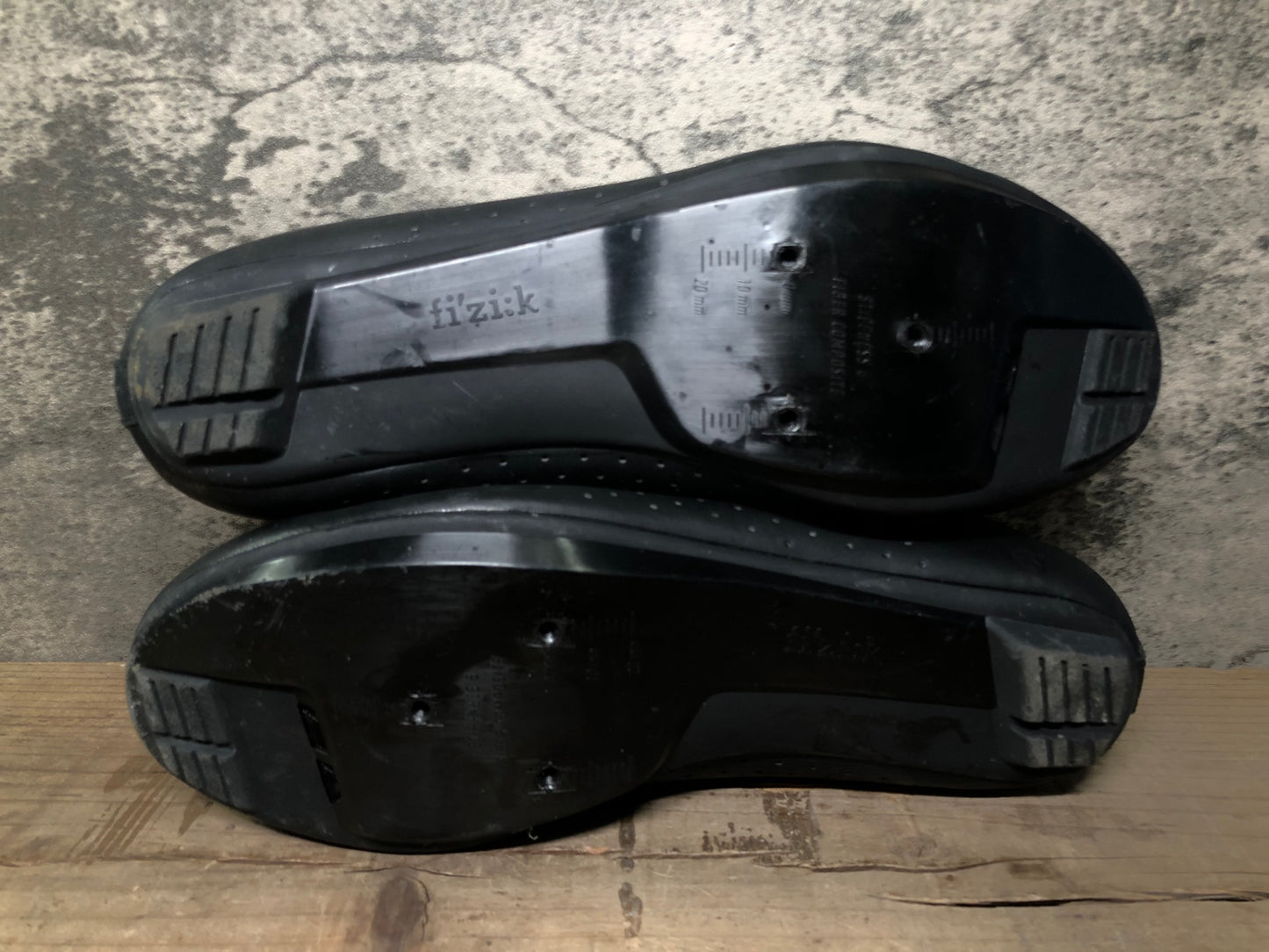 IW550 フィジーク fizik VENTO OMN ビンディングシューズ SPD-SL 黒 EU42 BOA