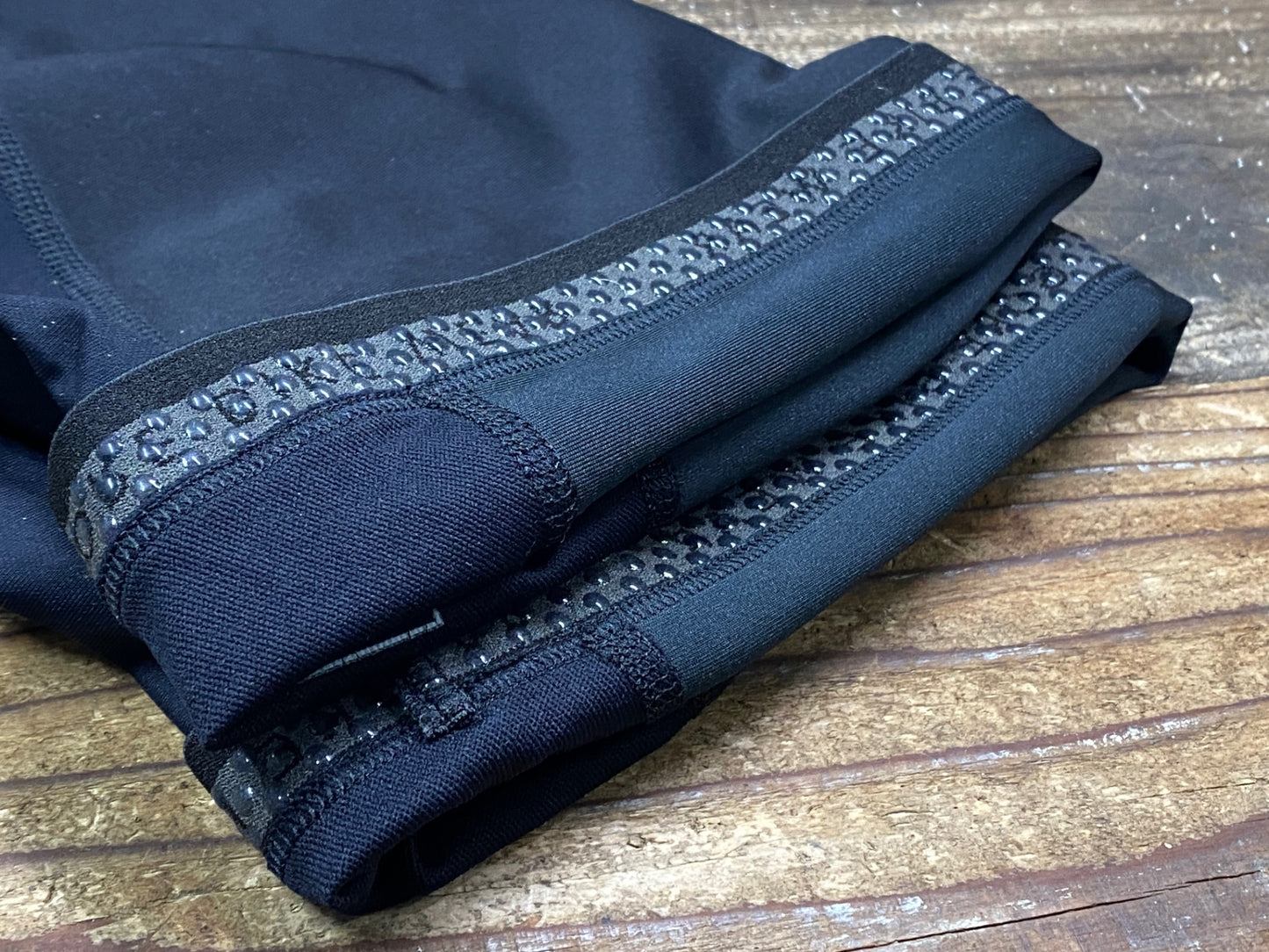 IR656 ゴアバイクウェア GORE BIKE WEAR レッグウォーマー 黒 EU XL WIND STOPPER SHOFT SHELL