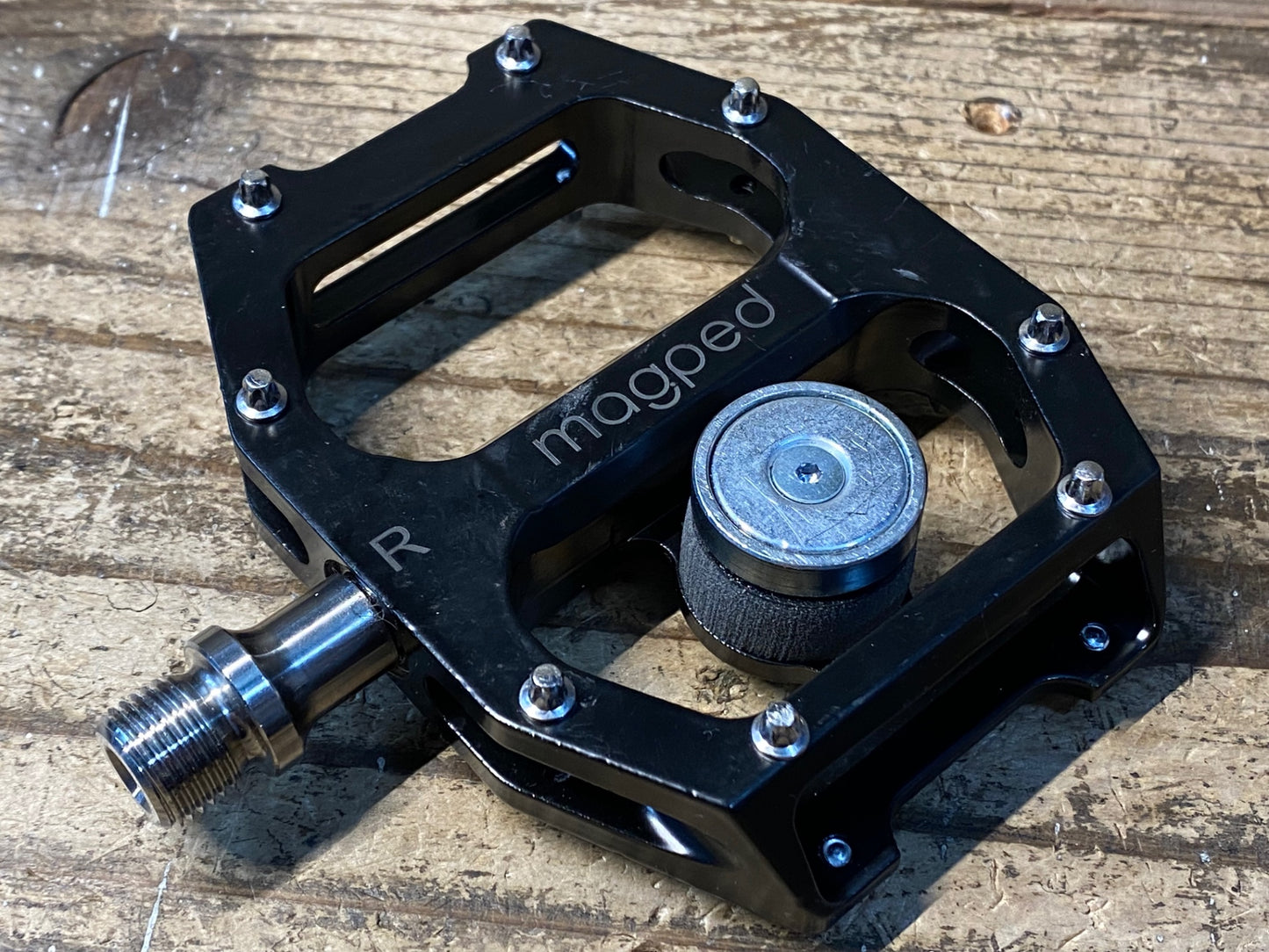 HW425 マグペド magped ROAD2 ビンディングペダル 黒 クリート付属