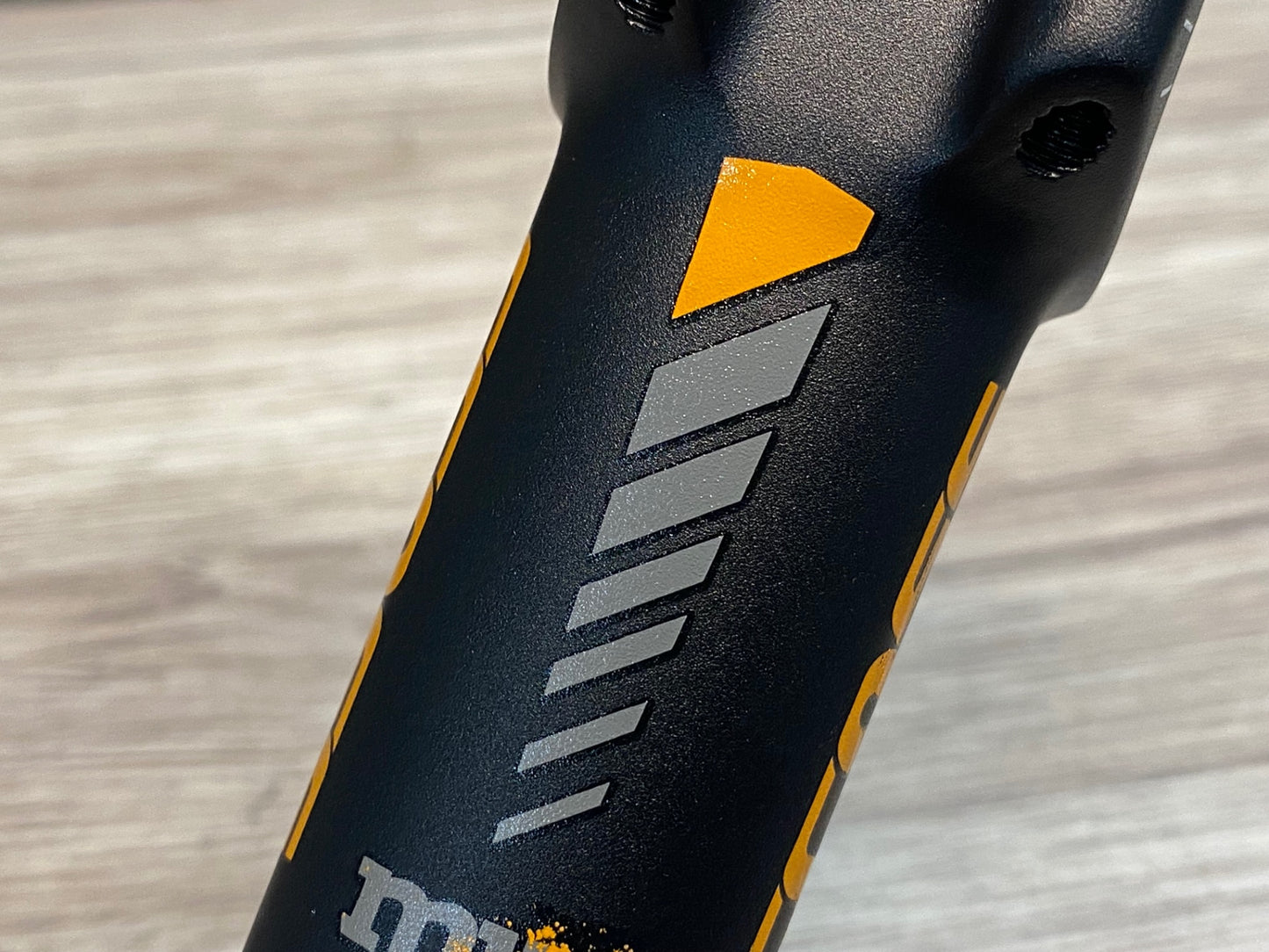 IW812 デダ DEDA MUD CROSS STEM アルミ ステム 黒 オレンジ 110mm Φ31.7 OS 84°