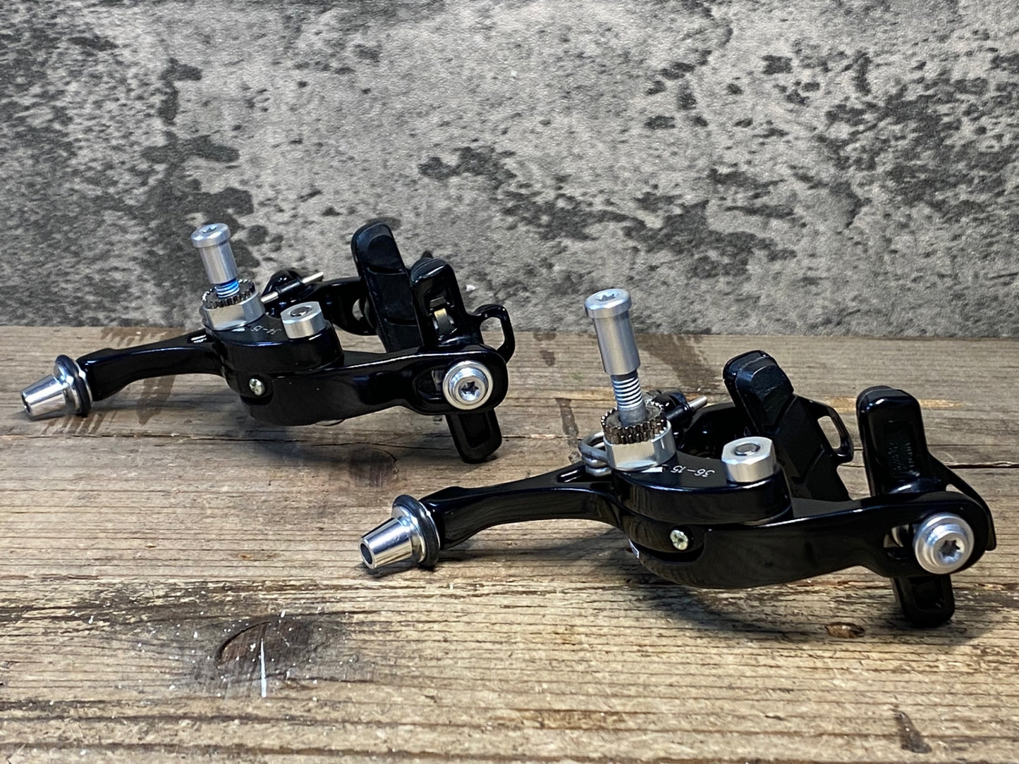 IW970 カンパニョーロ CAMPAGNOLO コーラス CHORUS BR15-CHDP キャリパーブレーキ 前後セット 未使用
