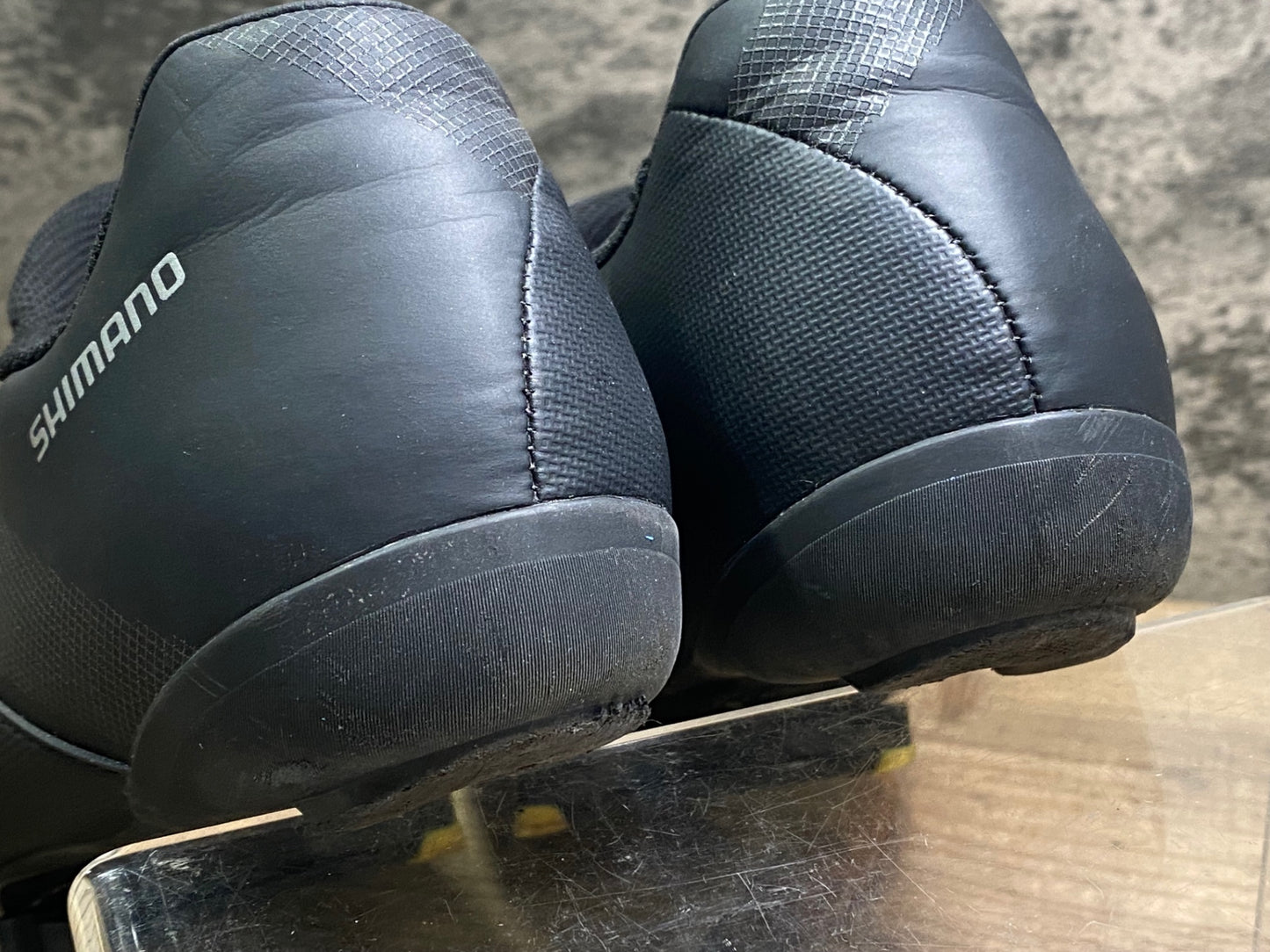 JC305 シマノ SHIMANO SH-RC300M ビンディングシューズ SPD-SL 黒 EU42