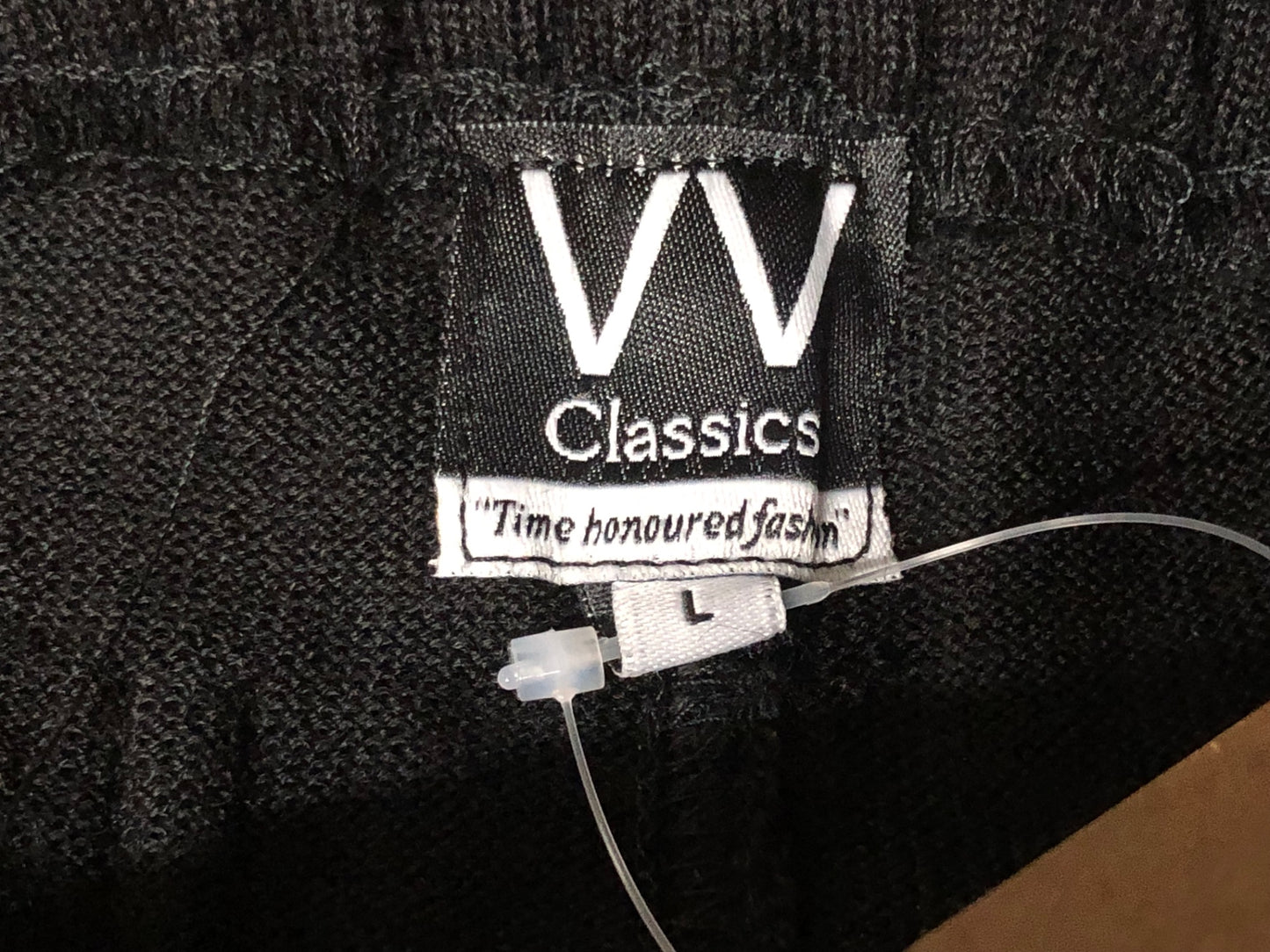 IU110 W CLASSICS ハーフパンツ 黒 L