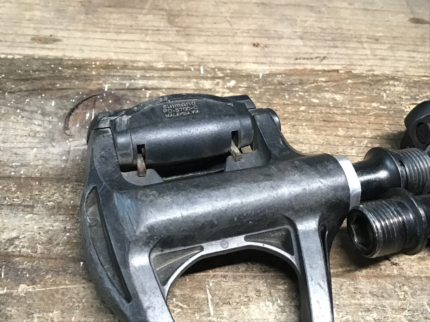 IN664 シマノ SHIMANO 105 PD-5700-C ビンディングペダル SPD-SL