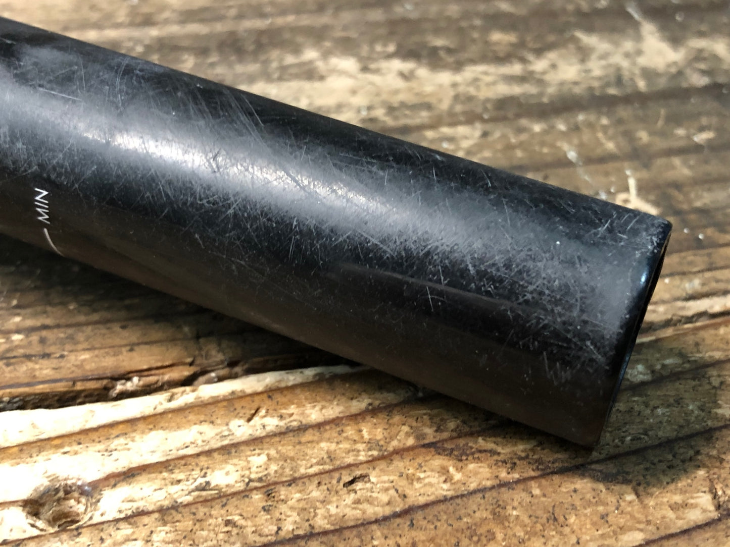 IY804 3T STYLUS25 LTD カーボン シートポスト 黒 Φ27.2 280mm