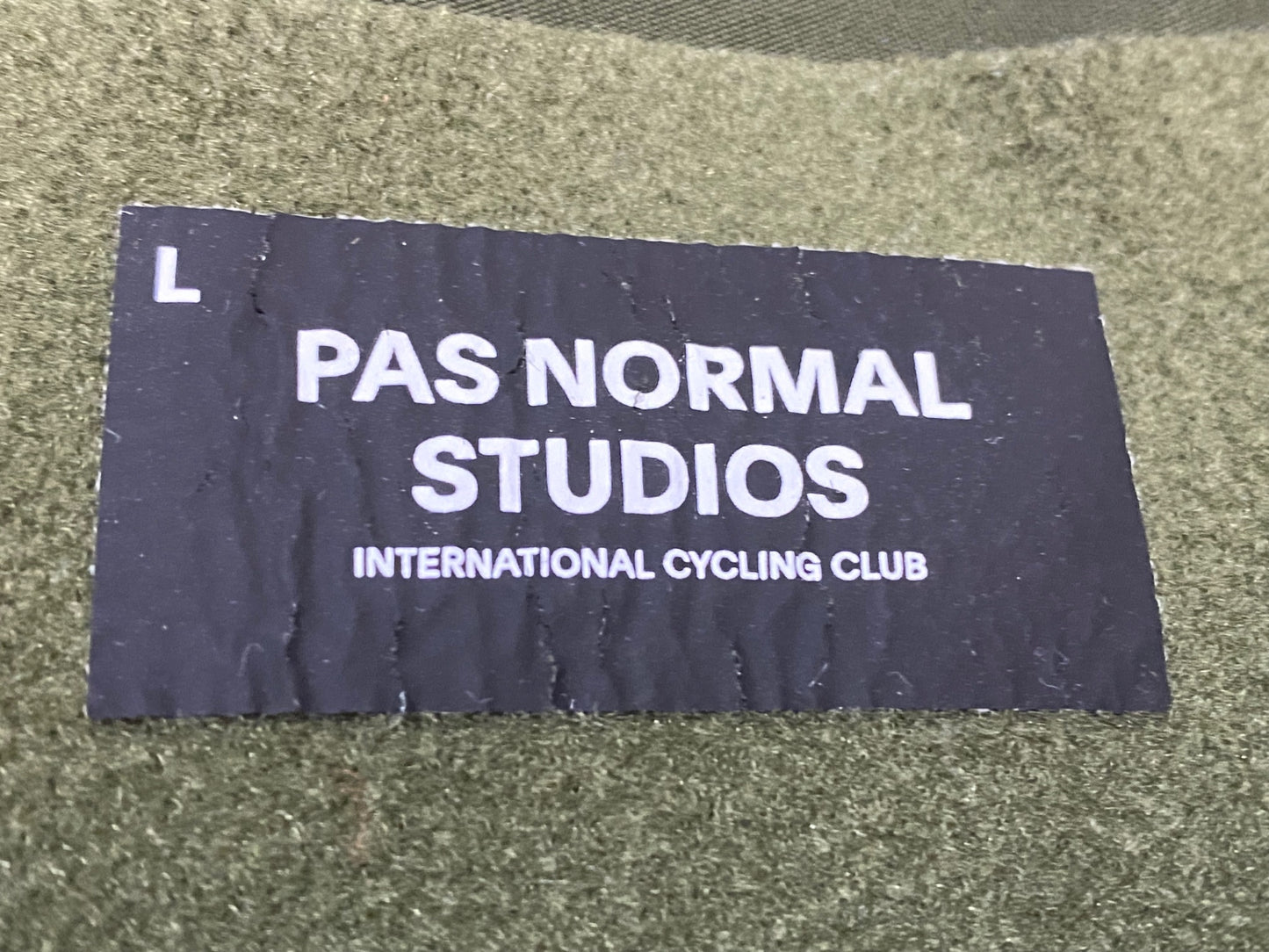 JA895 パスノーマルスタジオ PAS NORMAL STUDIOS レッグウォーマー グリーン L