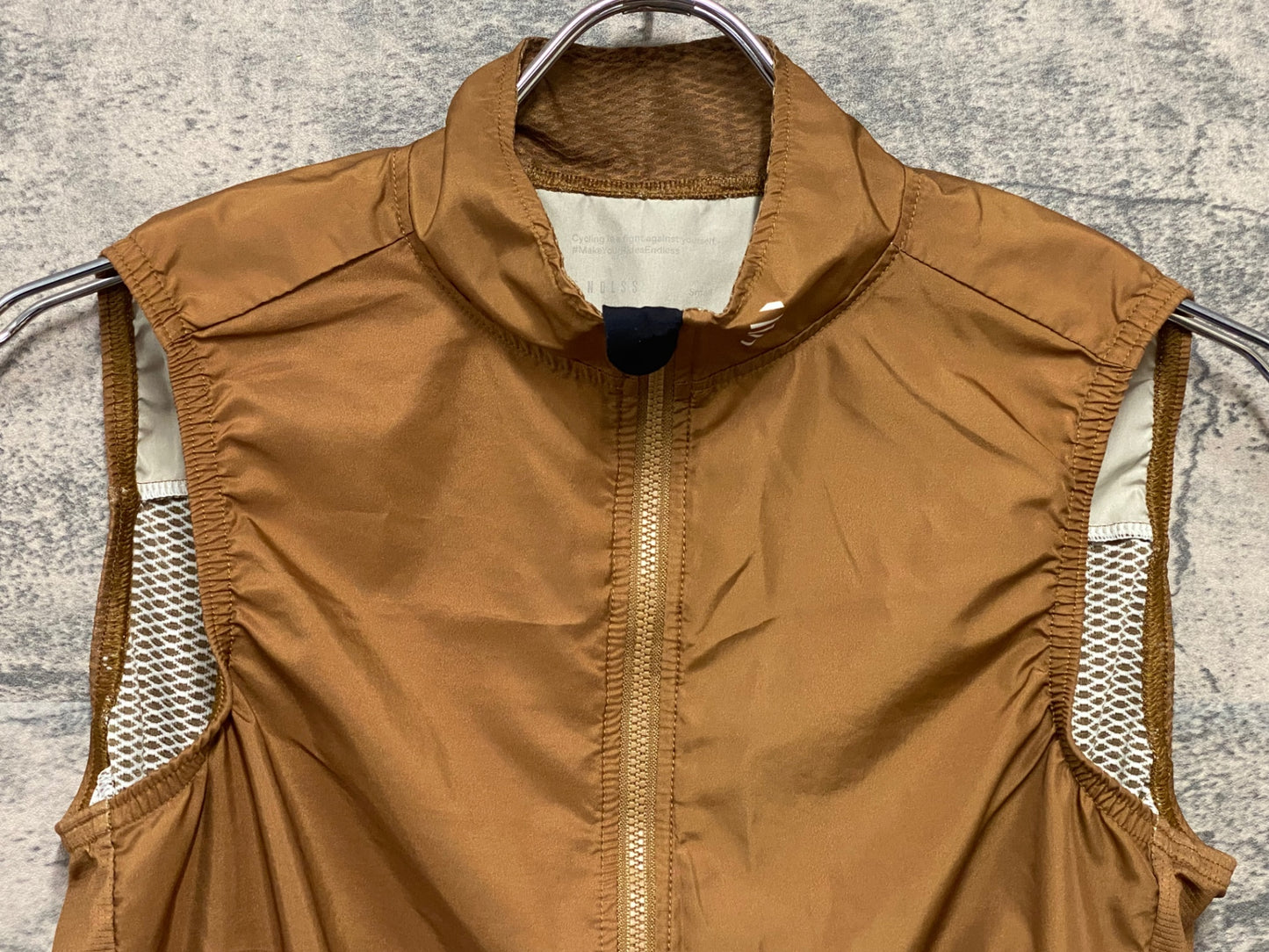 IY331 エンドレス NDLSS LIGHT GILET ジレ サイクルベスト カーキ S