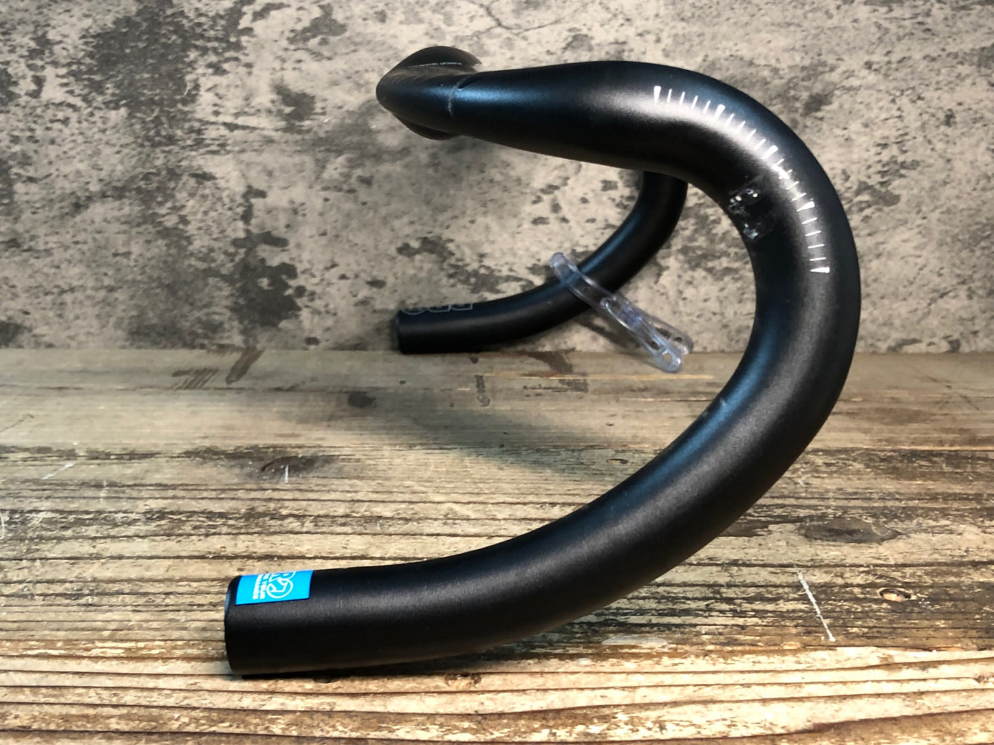 IZ703 シマノ SHIMANO PRO VIBE AERO PURSUIT アルミ ドロップハンドル エンドC-C400m Φ31.8