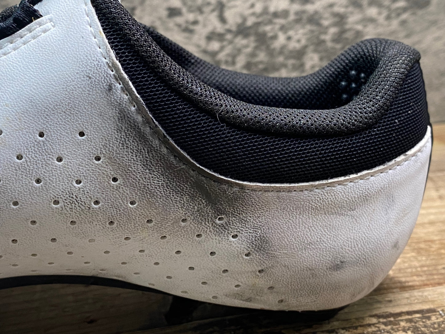 IV405 フィジーク fizik ヴェント VENTO OMNA SPD-SL ビンディングシューズ EU41 白
