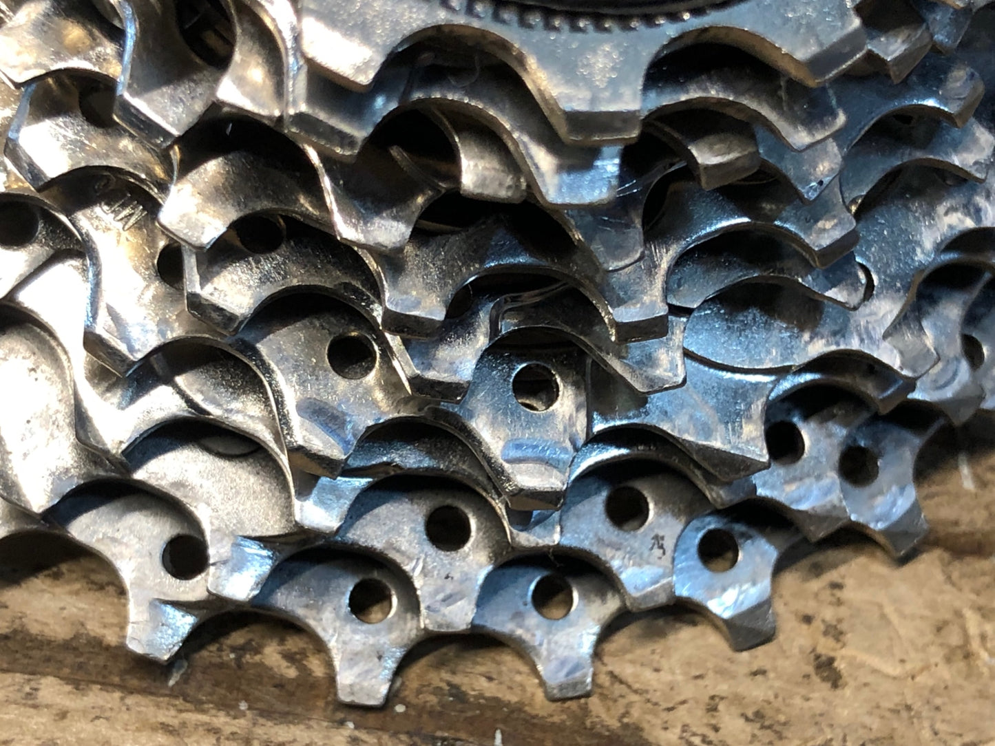 HX959 シマノ SHIMANO 105 CS-5700 スプロケット 12-25T 10S