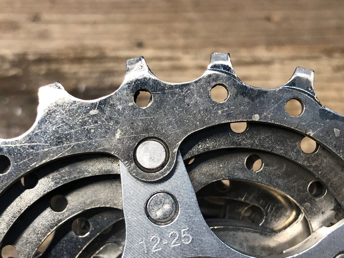 HX959 シマノ SHIMANO 105 CS-5700 スプロケット 12-25T 10S