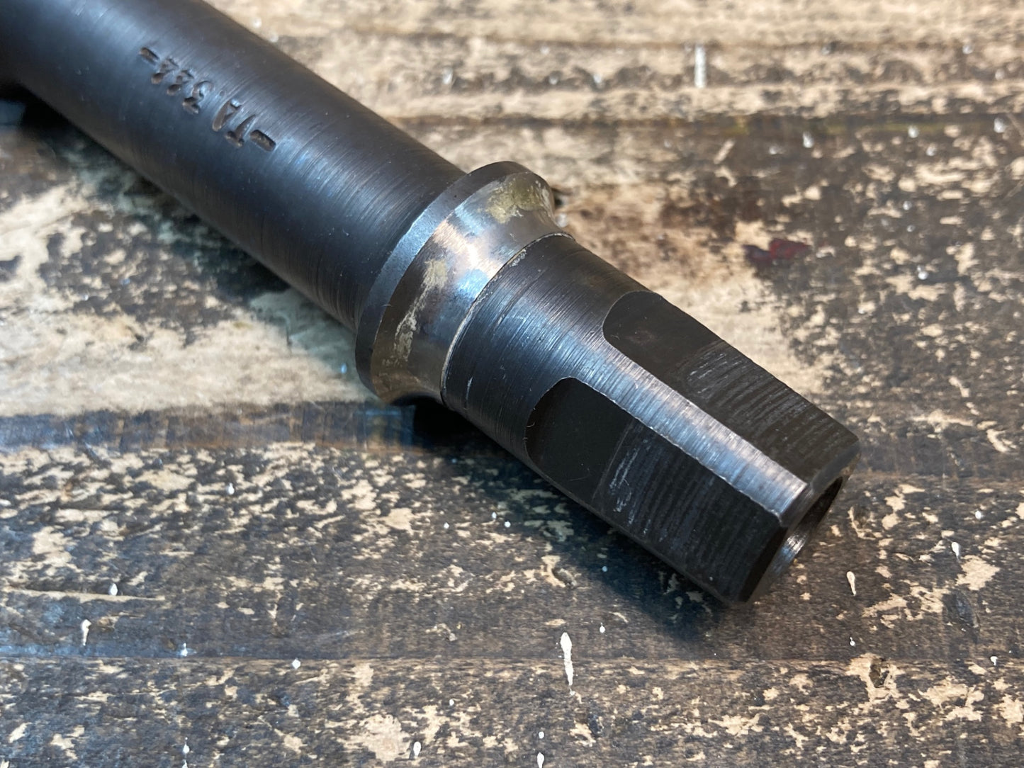 IP922 TA 344 BB 113mm ボトムブラケット スクエアテーパー ※ベアリング球欠品