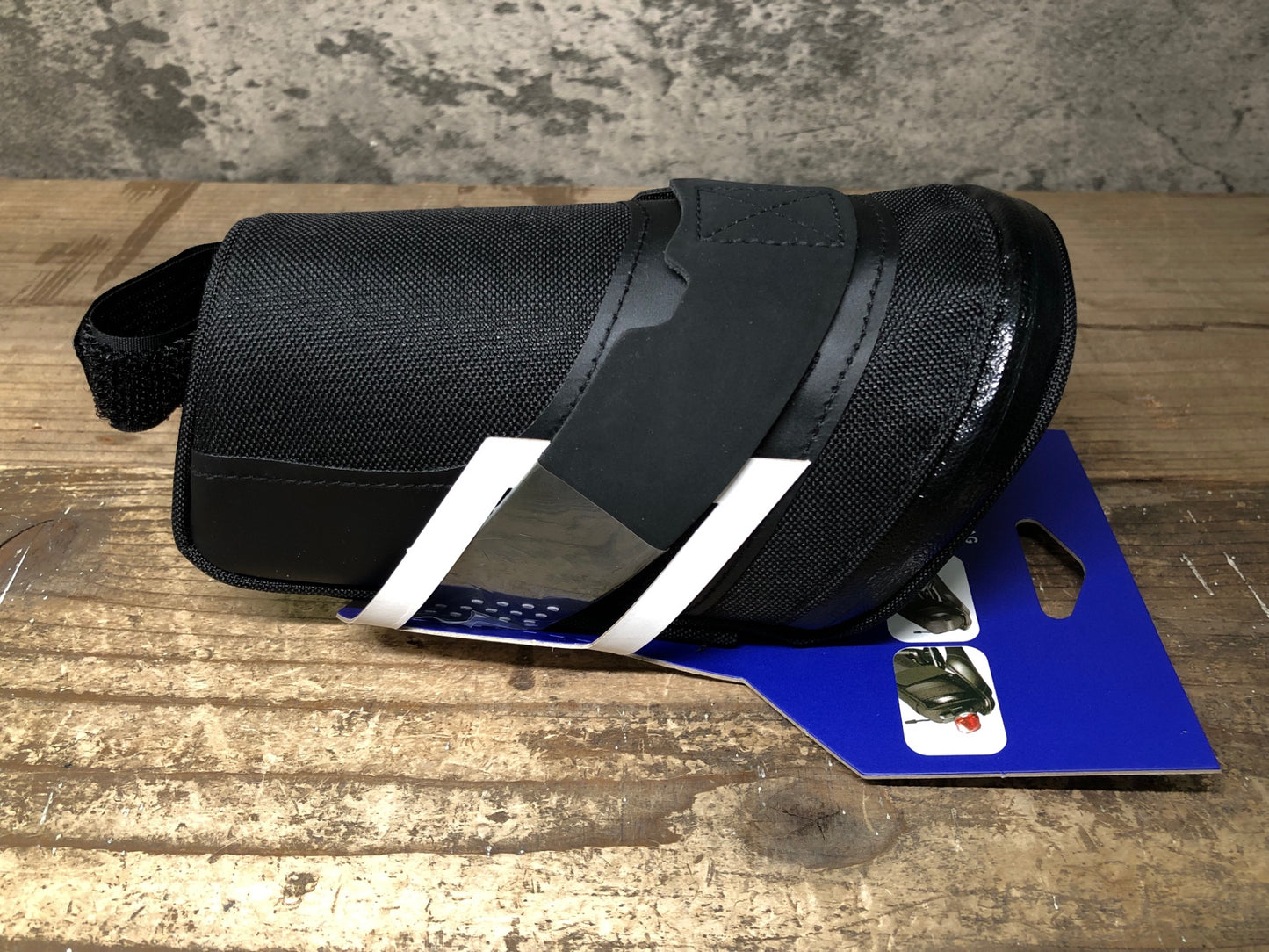 IV772 ジャイアント GIANT SHADOW DX SEAT BAG サドルバッグ