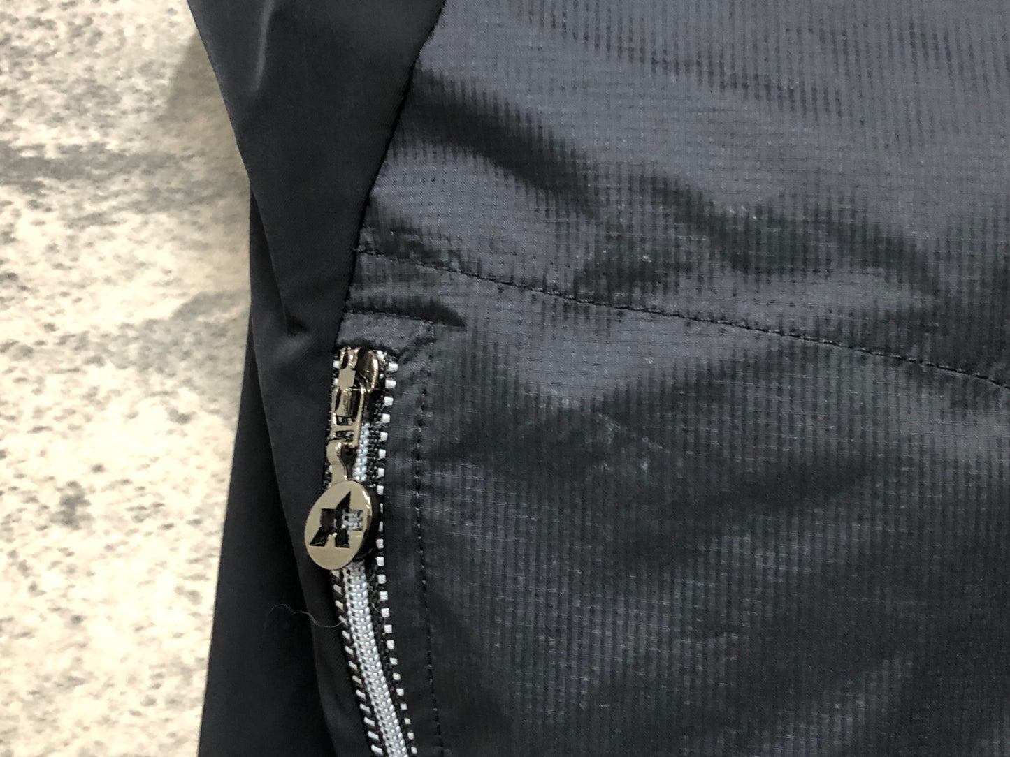 IY023 アソス Assos GT KONIGSHAUBE VEST ジレ サイクルベスト 黒 S