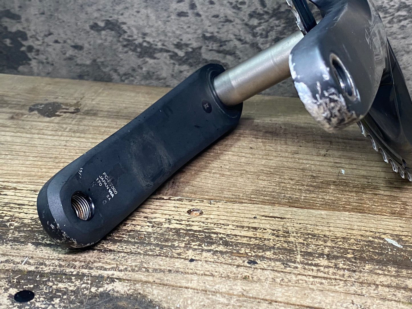 IX299 シマノ SHIMANO 105 FC-R7000 クランクセット 170mm 50/34T ※ガリ傷強,歯の摩耗強の為ジャンク