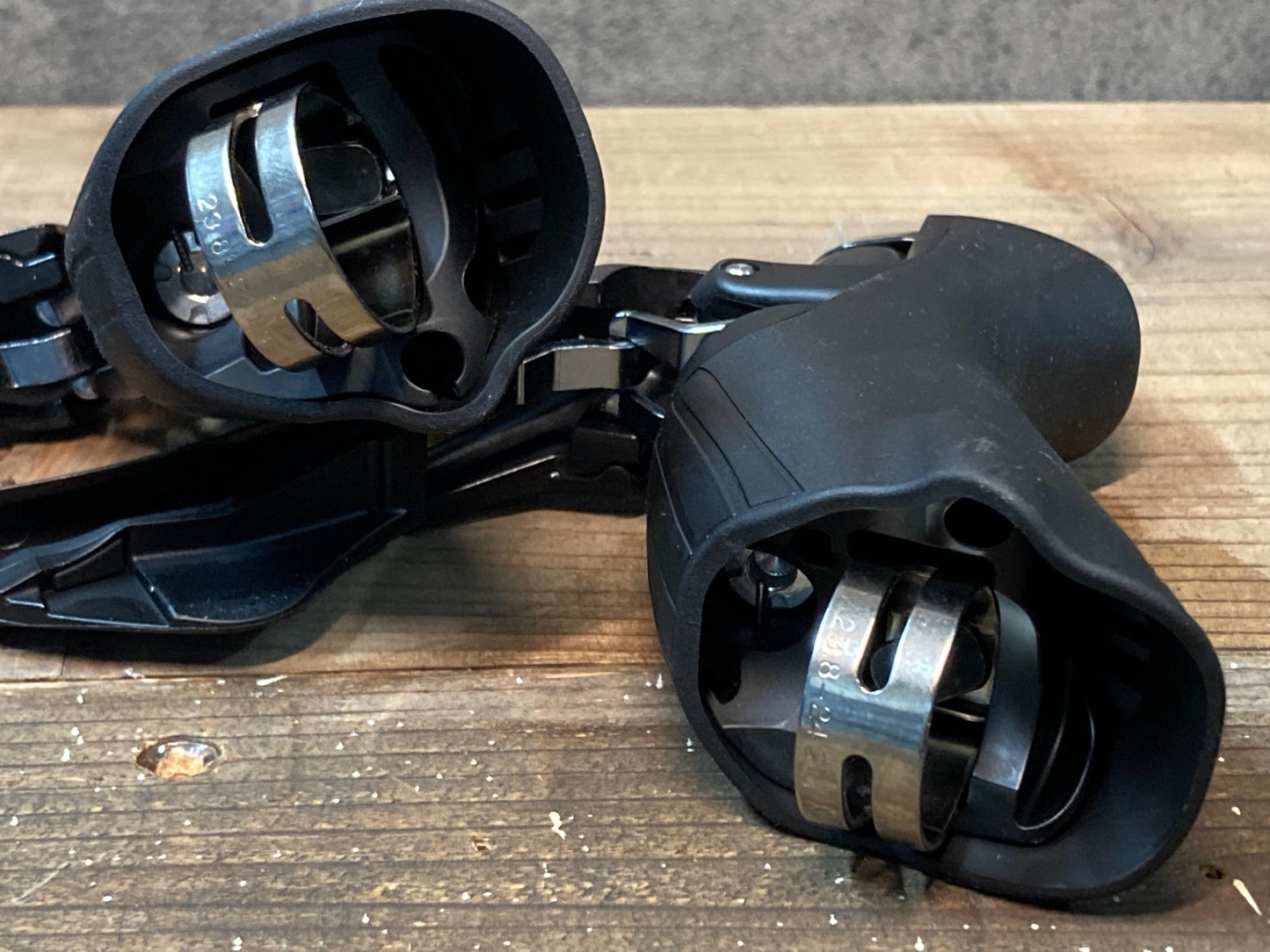 IO413 シマノ SHIMANO 105 ST-R7000 STIレバー 2x11S