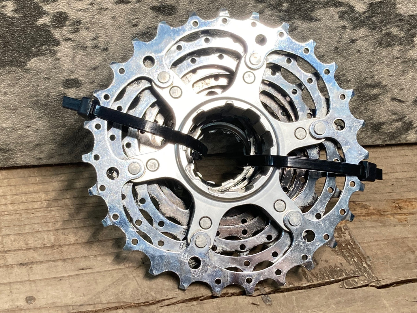 IP509 シマノ SHIMANO 105 CS-5600 スプロケット 12-27T 9S