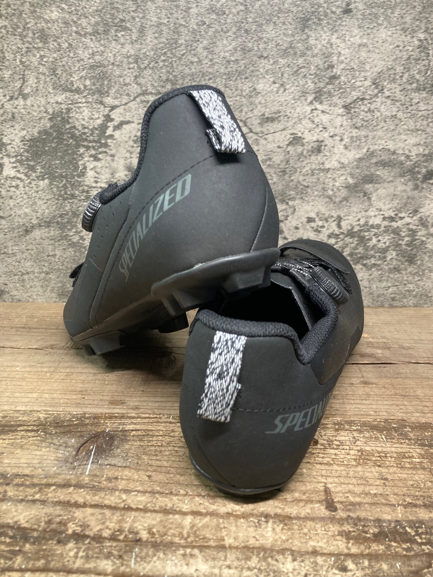 IY577 スペシャライズド SPECIALIZED RECON 2.0 ビンディングシューズ EU42
