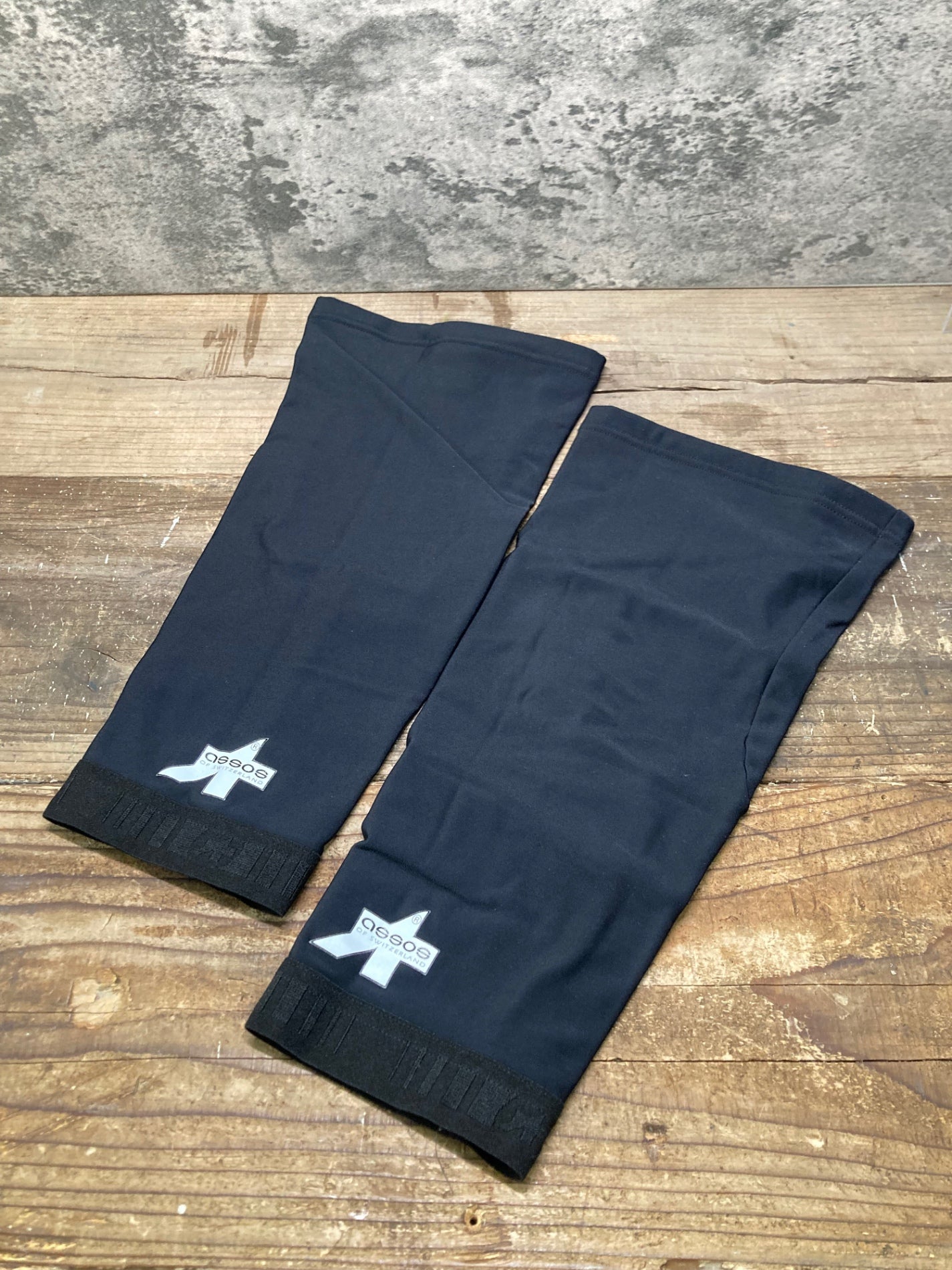 IT219 アソス assos ニーウォーマー 黒 ONE SIZE