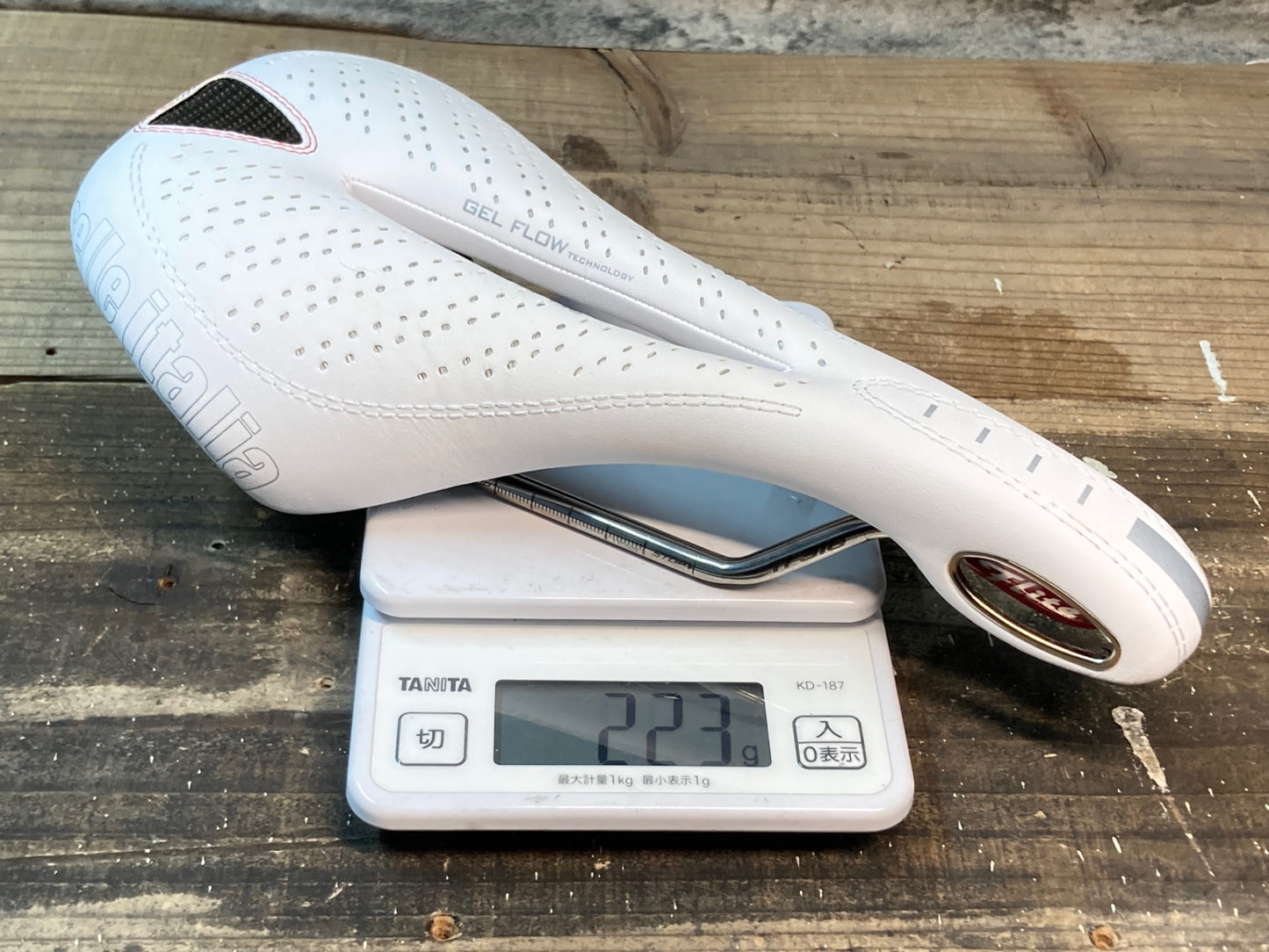 IP823 セライタリア selle italia フライト FLITE GEL FLOW TI316レール 白