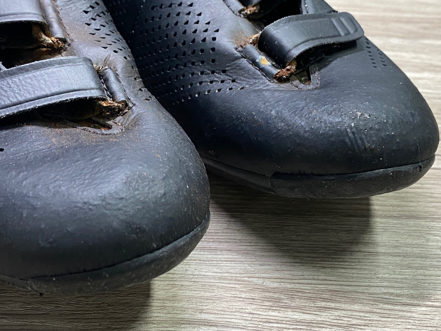 JD481 フィジーク fizik R4 ROAD SHOES ビンディングシューズ 3穴 BOA 黒 EU44 ※錆、ソール欠品