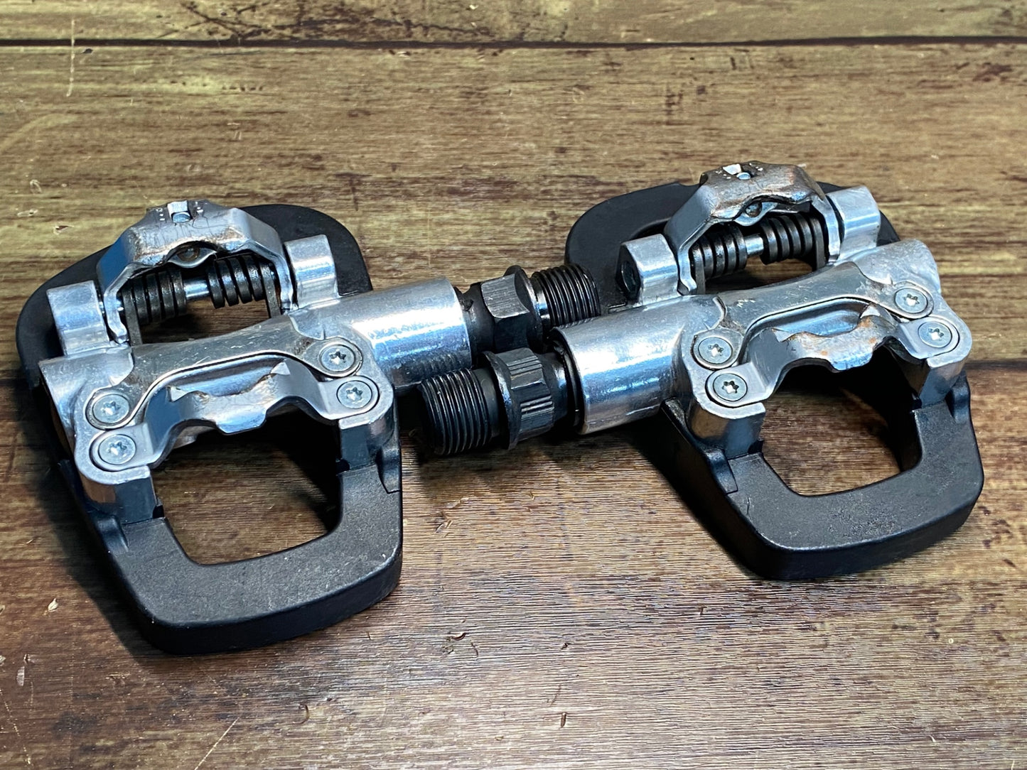 IV310 ディズナ DIXNA FP ラバー クリップレスペダル SPD 片面フラット