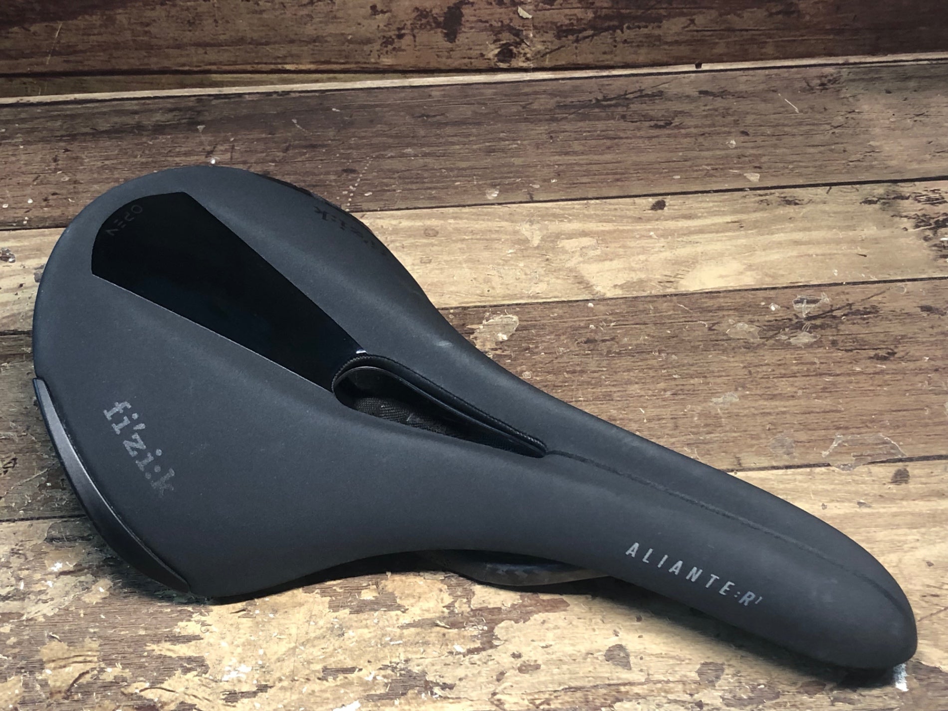 FIZIK フィジーク ALIANTE 仰々しく R5 OPEN アリアンテ R5 売買されたオークション情報 落札价格 【au  payマーケット】の商品情報をアーカイブ公開