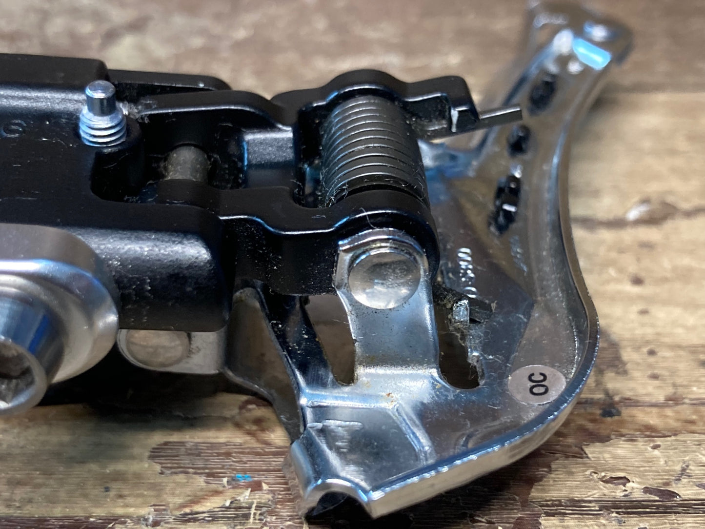 IL189 シマノ SHIMANO 105 FD-5800 フロントディレイラー 黒 直付