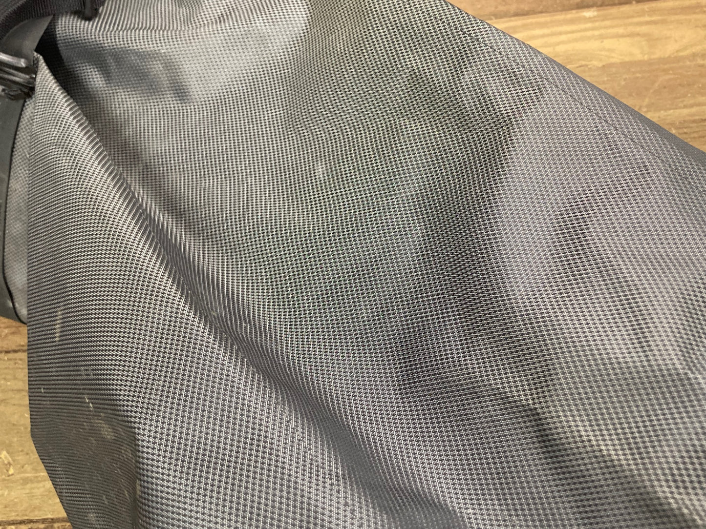 IY825 アピデュラ APIDURA エクスペディションサドルバッグ グレー 17L