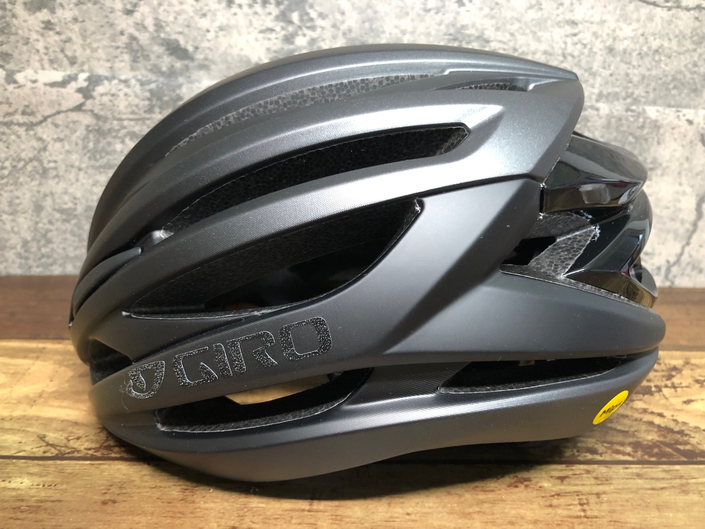 IT481 ジロ GIRO SYNTAX MIPS AF サイクル ヘルメット M 黒 2024/07製造