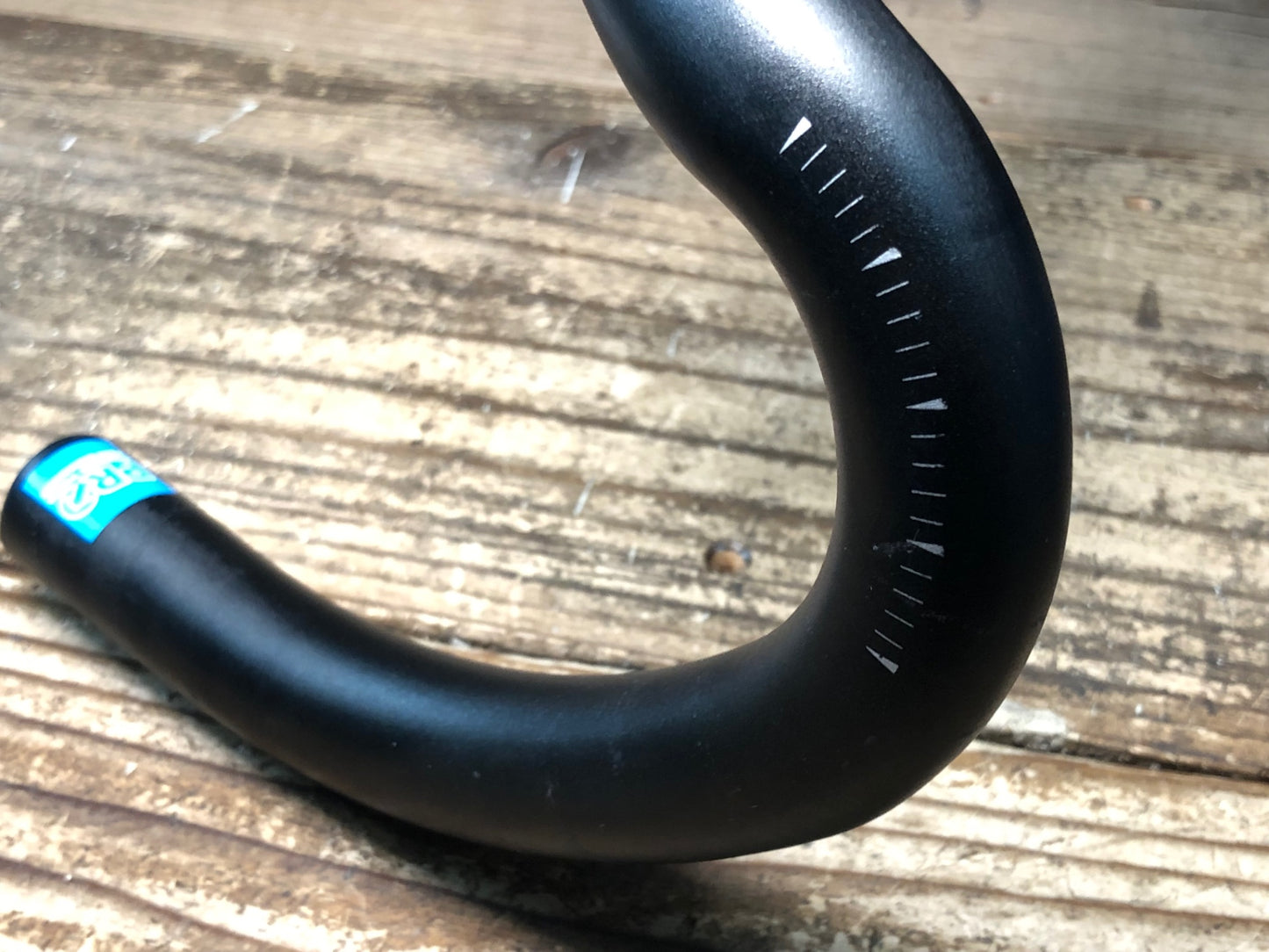 IY860 シマノ SHIMANO プロ PRO エアロパシュート アルミ ドロップハンドル 黒 エンドC-C420mm