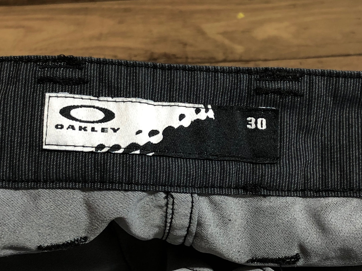 IP263 オークリー OAKLEY ハーフパンツ 黒 30