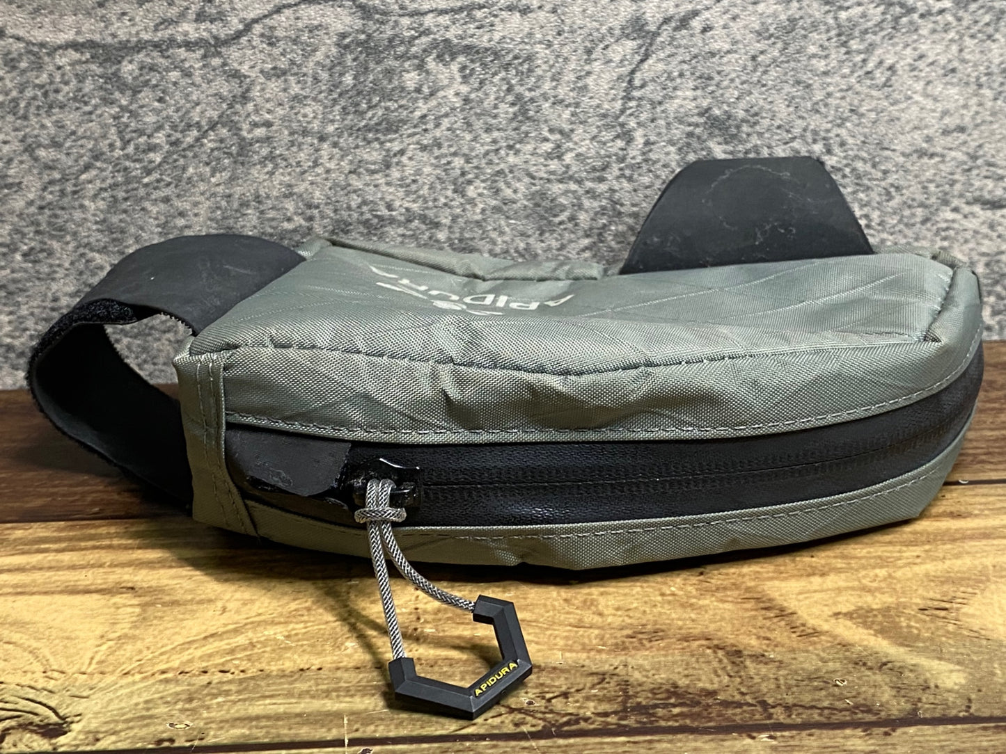 JA610 アピデュラ APIDURA トップチューブバッグ グレー