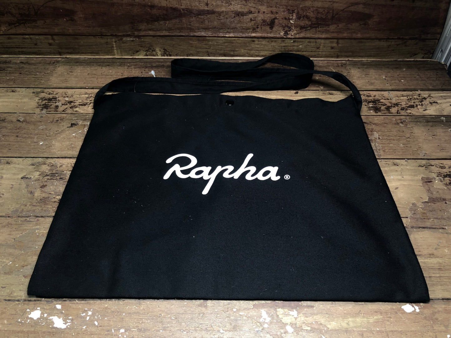 IK398 ラファ Rapha サコッシュ 黒
