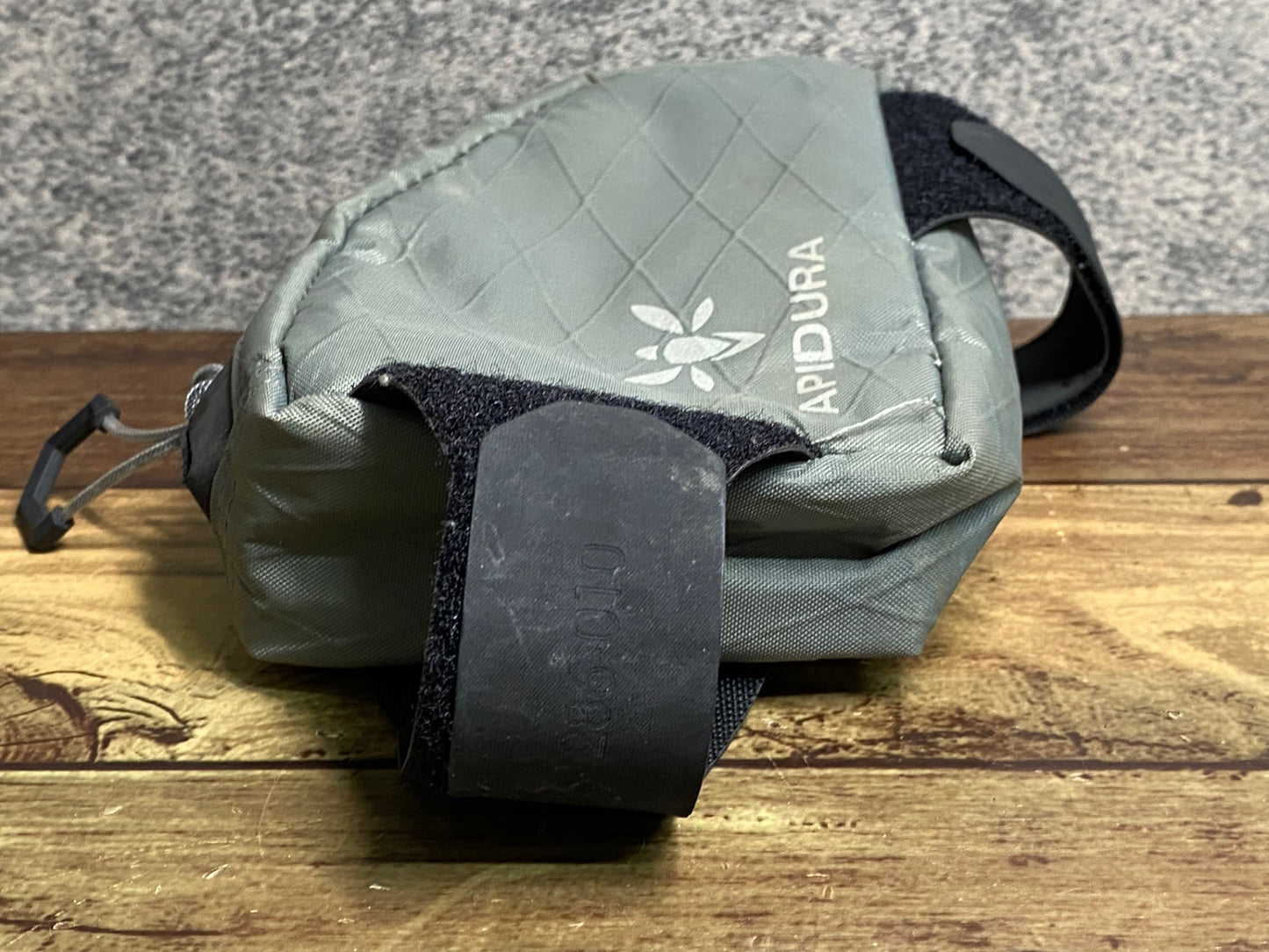 JA610 アピデュラ APIDURA トップチューブバッグ グレー