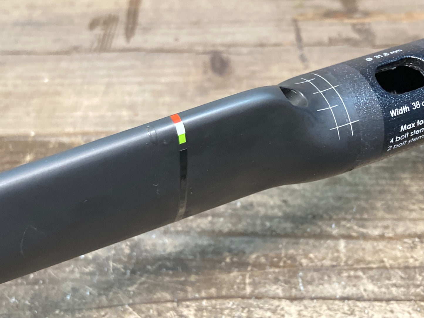 IW114 3T AEROFLUX LTD カーボン ドロップハンドル Φ31.8 ブラケットC-C380