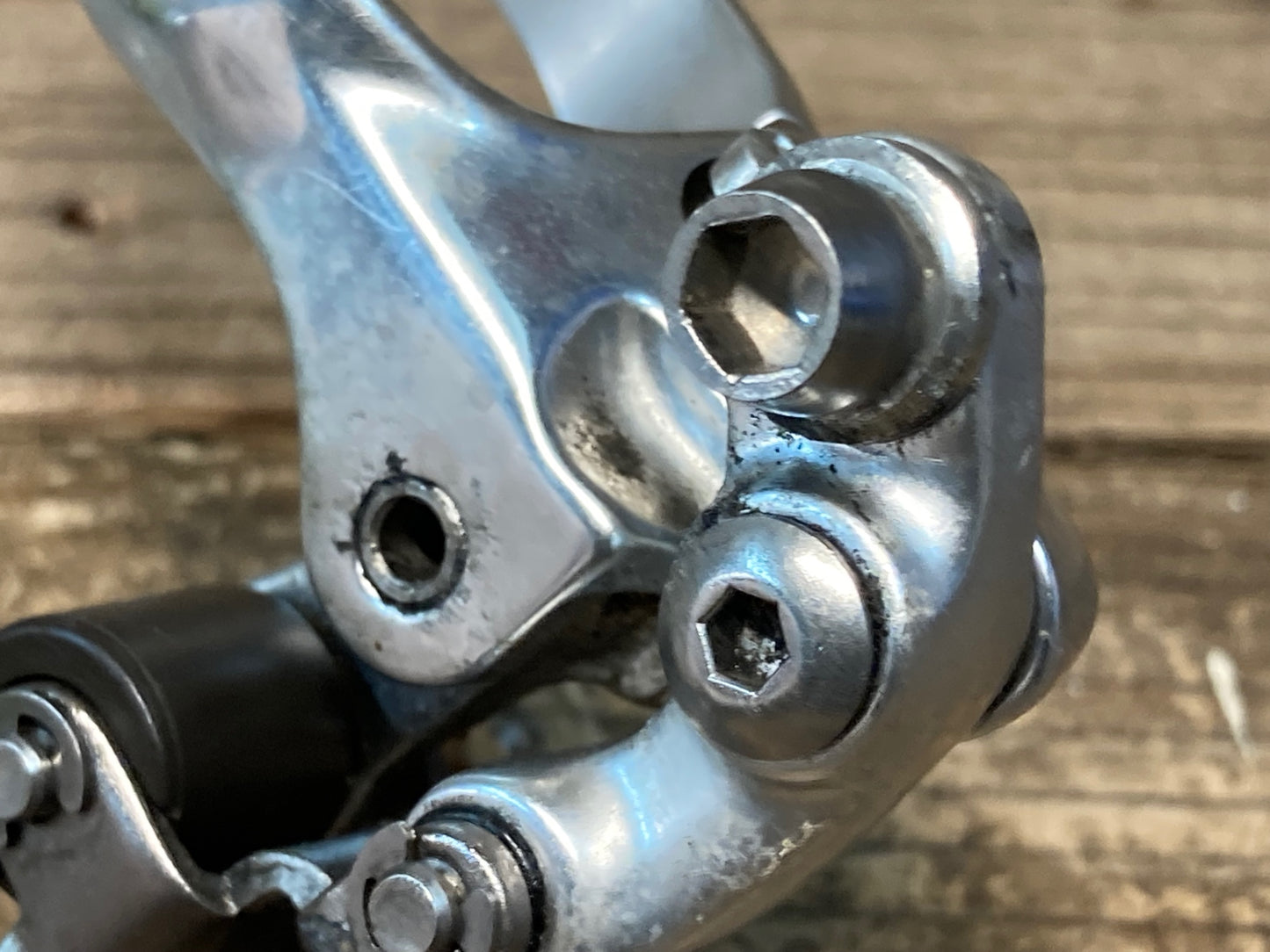 IB681 シマノ SHIMANO デュラエース DURA-ACE FD-7700 フロントディレイラー 2S