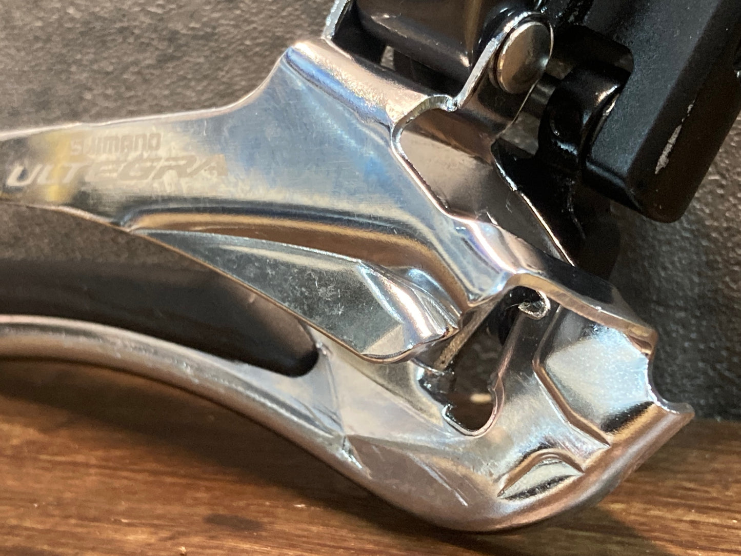 IR729 シマノ SHIMANO アルテグラ ULTEGRA FD-6800 フロントディレイラー 直付け ※固定ボルト ワッシャー欠品