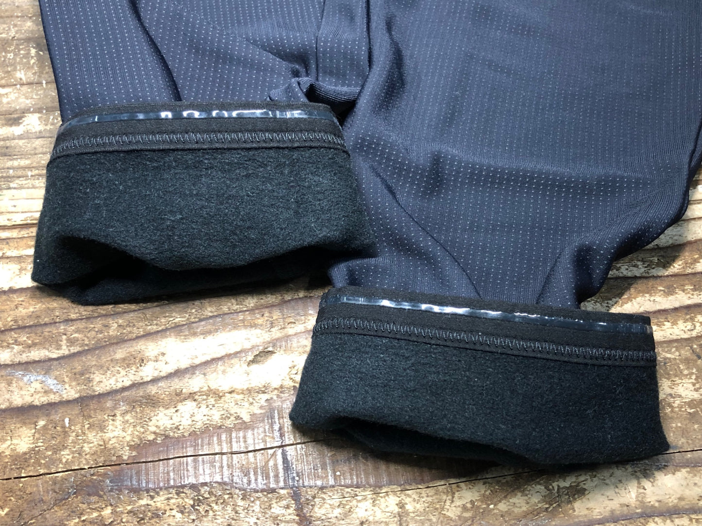 IW211 アソス assos ニーウォーマー 黒 裏起毛 I